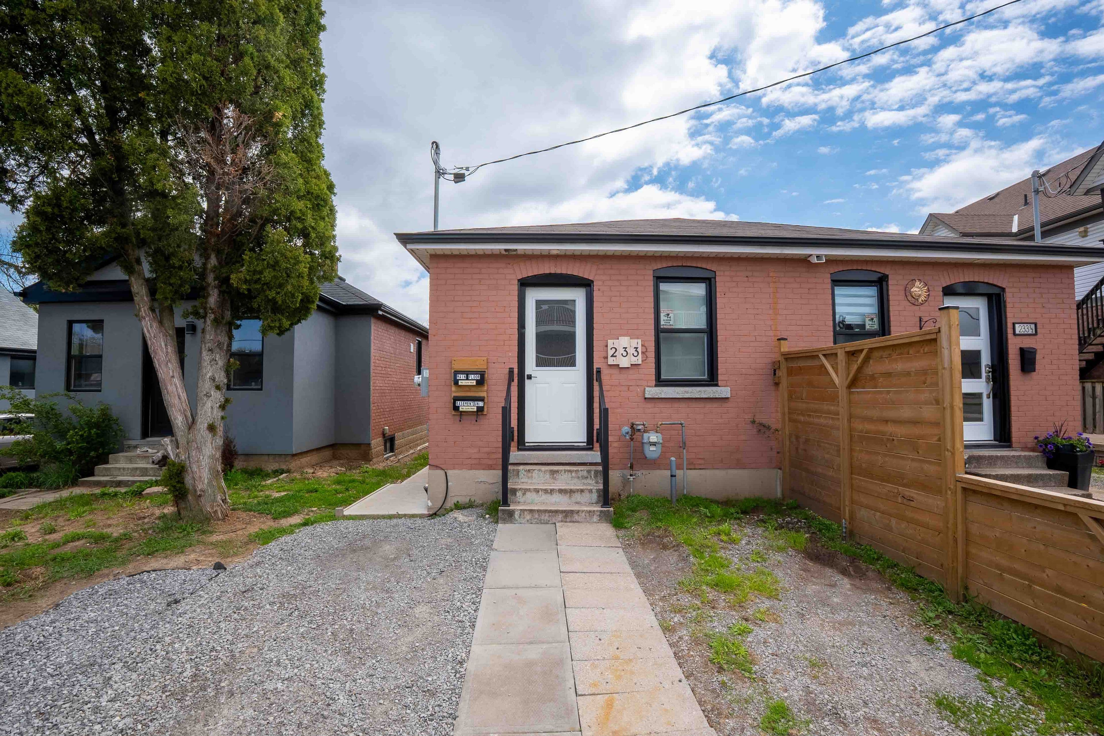 233 PELHAM Road, St. Catharines, ON L2S 1W8