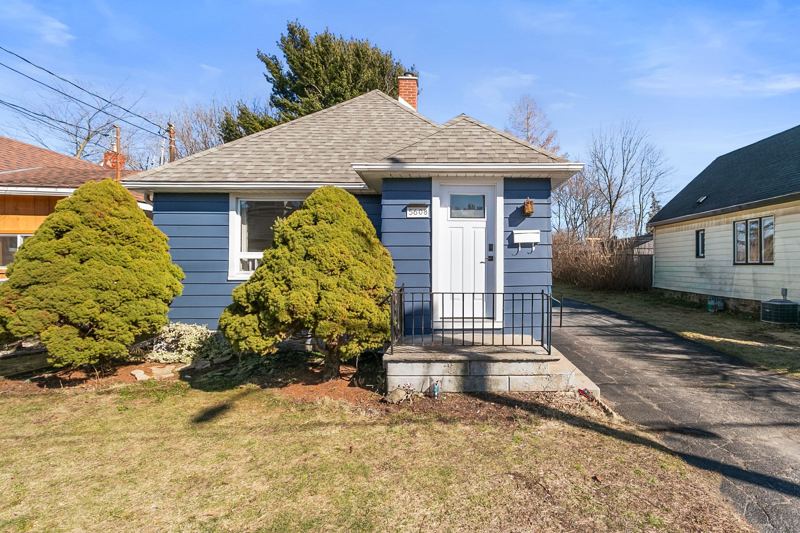 5608 Byng Avenue, Niagara Falls, ON L2G 5C7