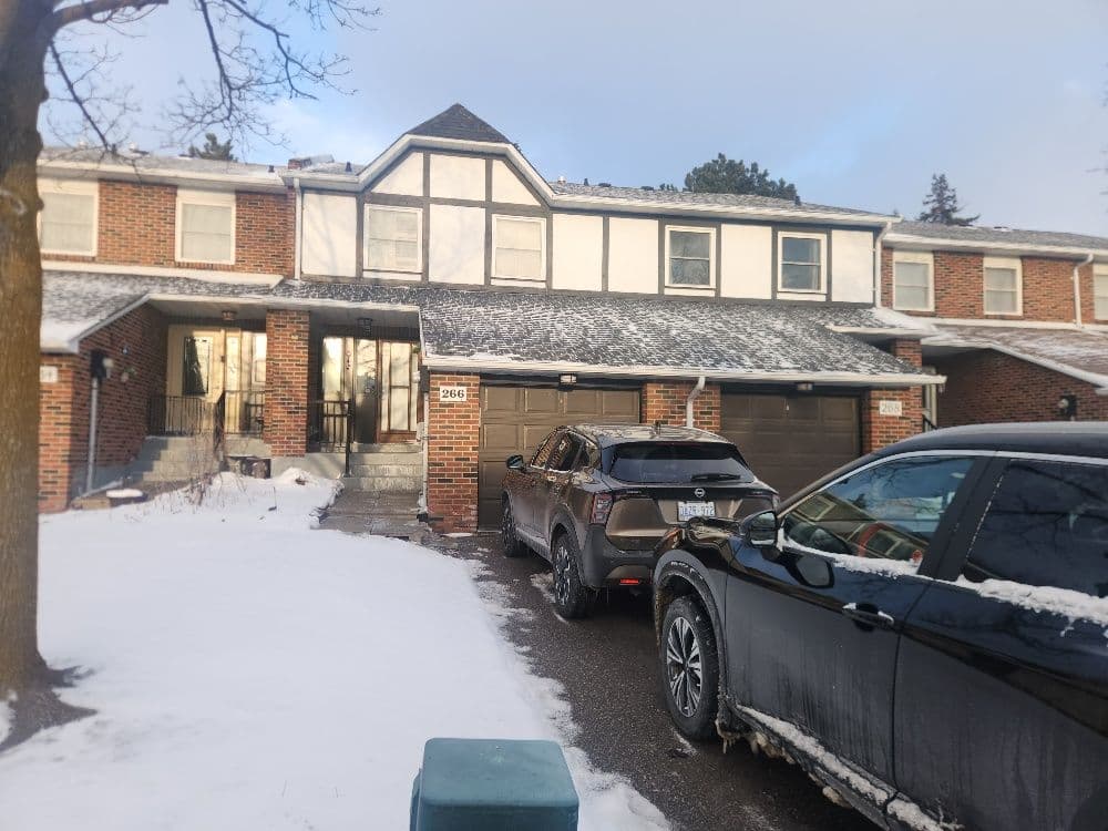 266 Simonston Boulevard, Markham, ON L3T 4T5