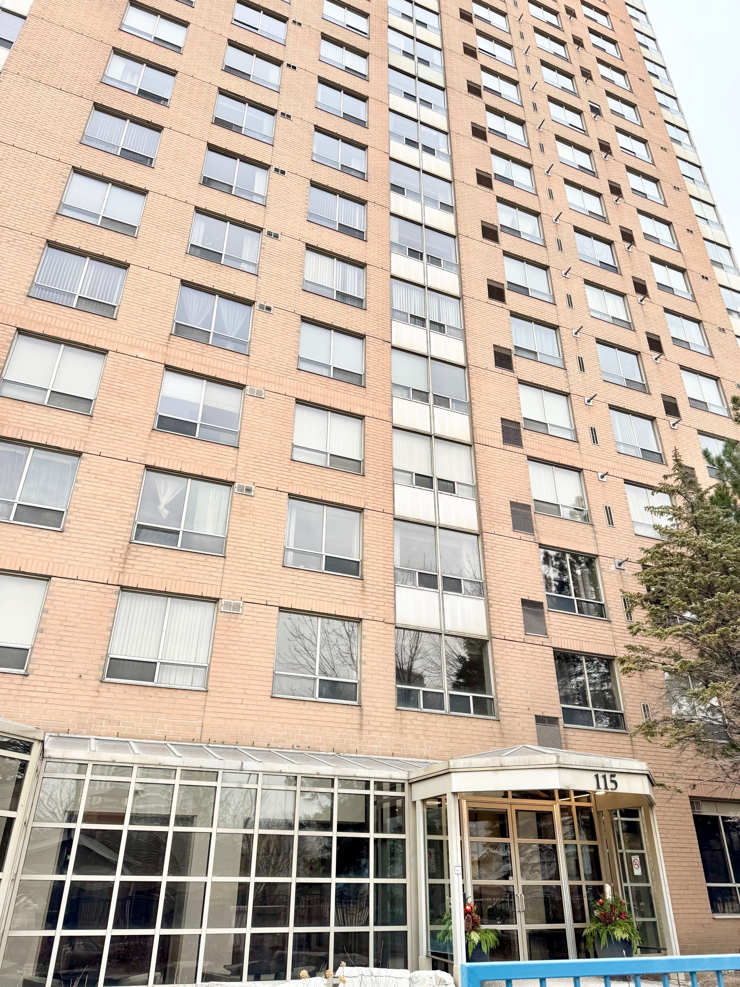 115 E Omni Drive 807, Toronto E09, ON M1P 5B4