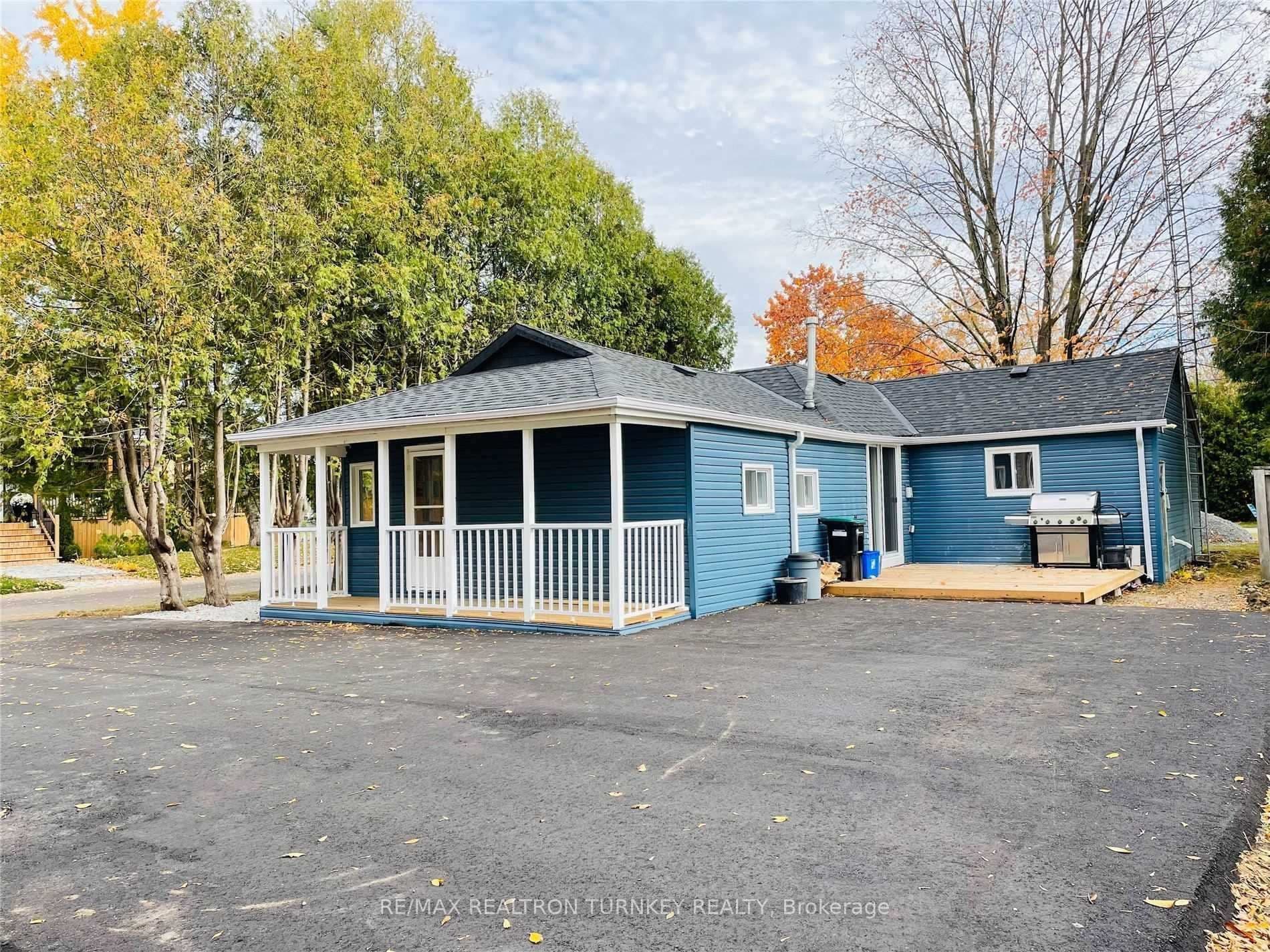 18 River Drive, East Gwillimbury, ON L9N 1A6