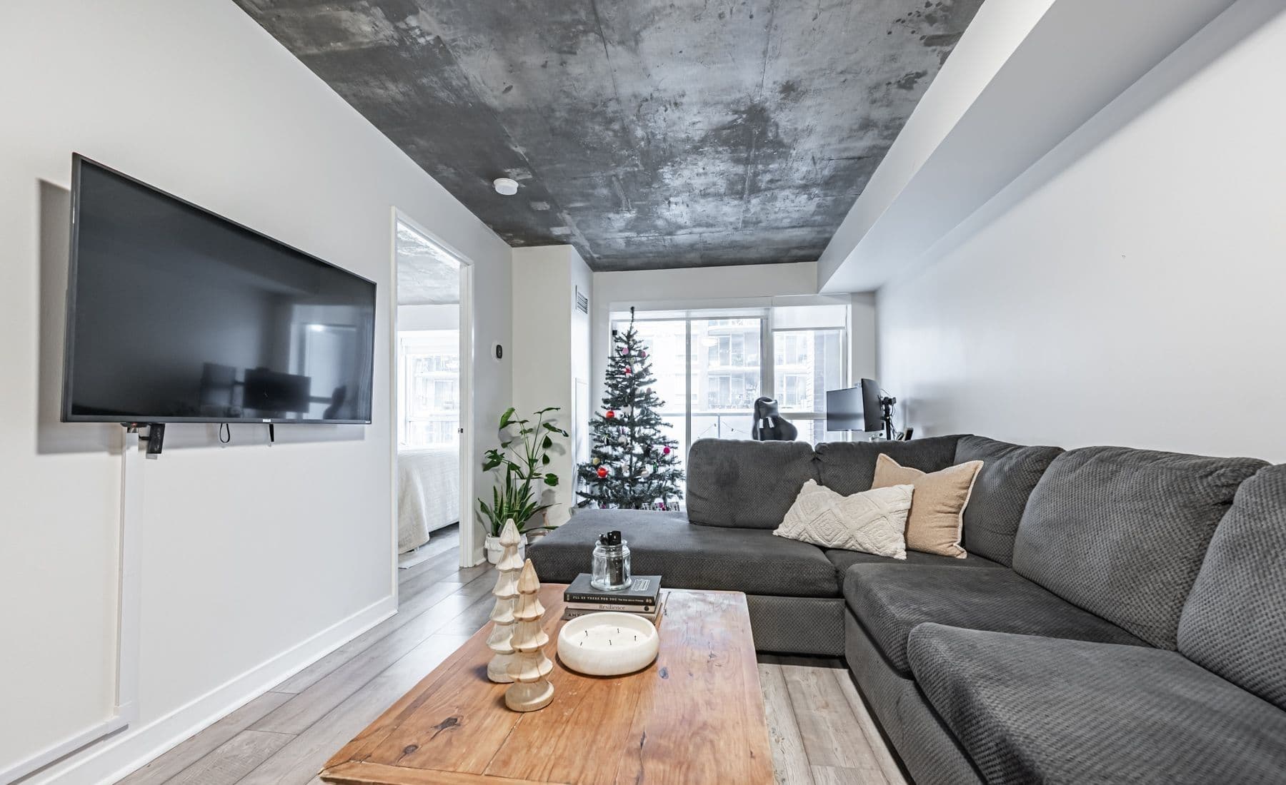 1005 King Street W 418, Toronto C01, ON M6K 3M8