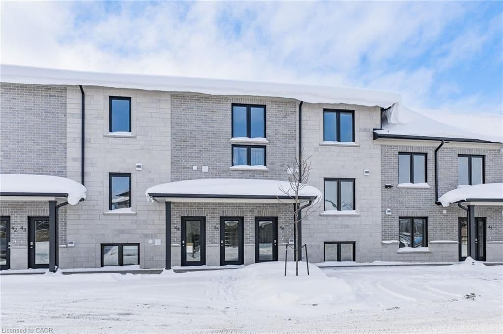 3202 Vivian Line 45, Stratford, ON N5A 0K6