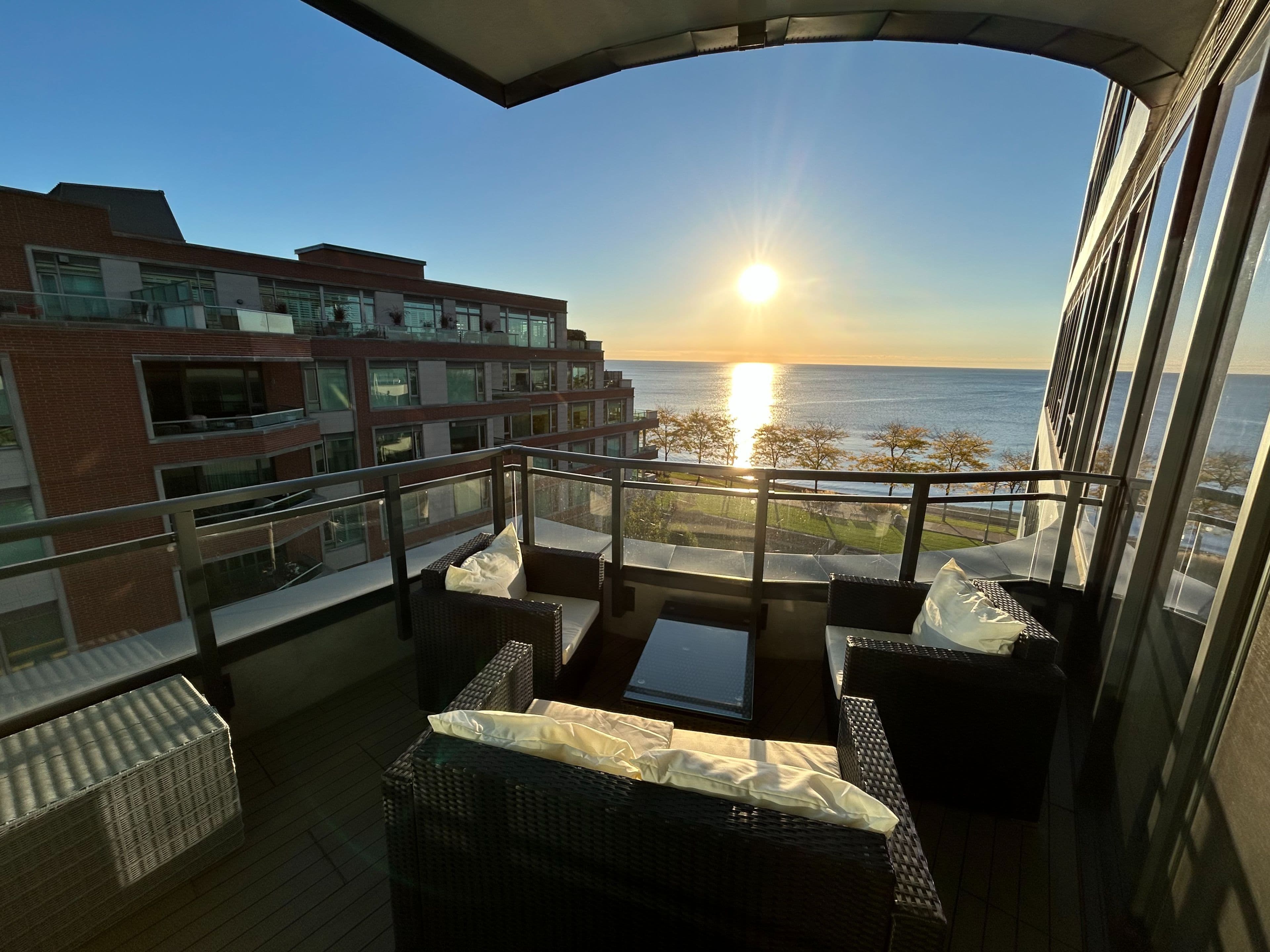 55 Port Street E 504, Mississauga, ON L5G 4P3