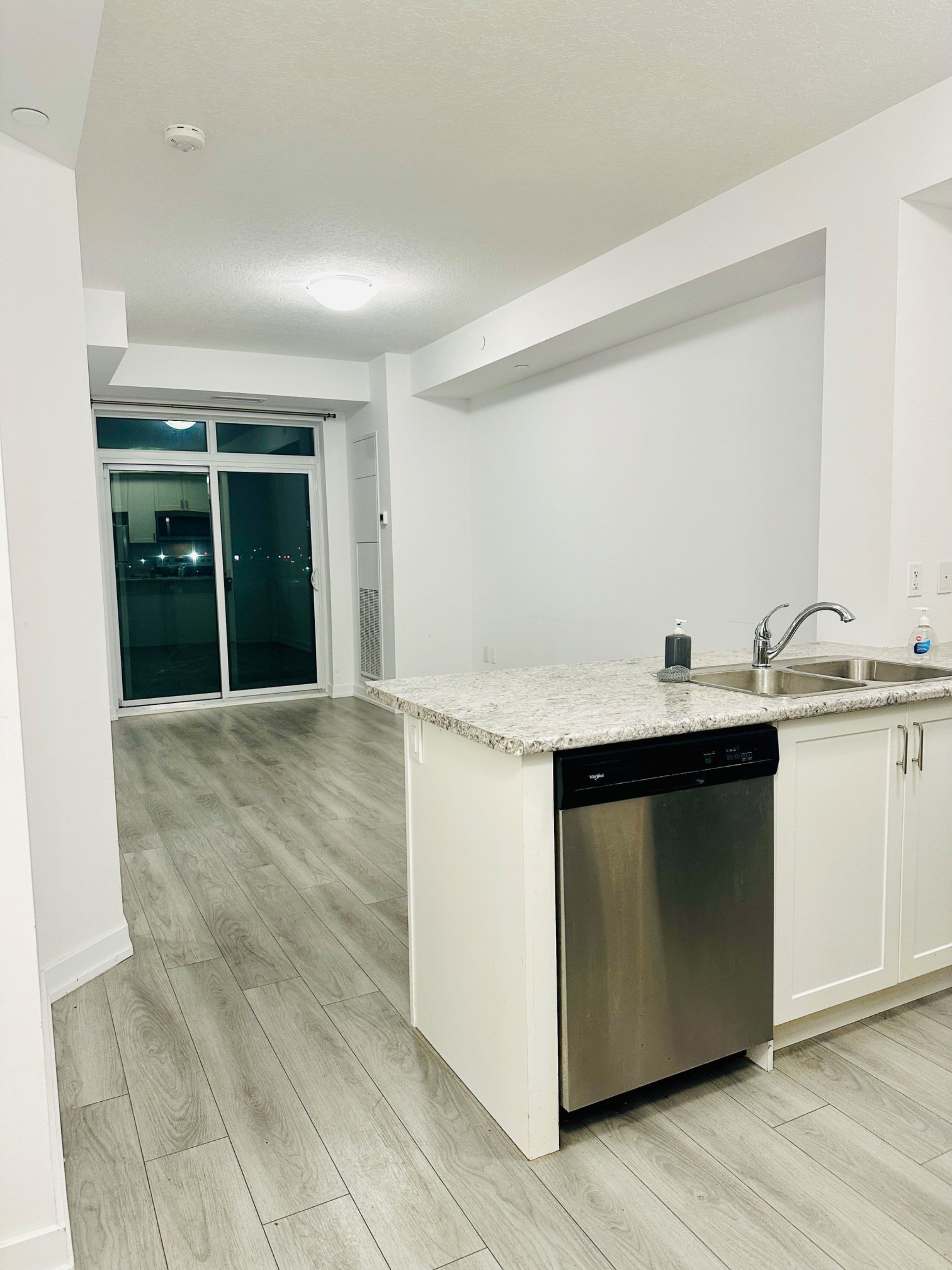 5055 Greenlane Road 311, Lincoln, ON L3J 2J3