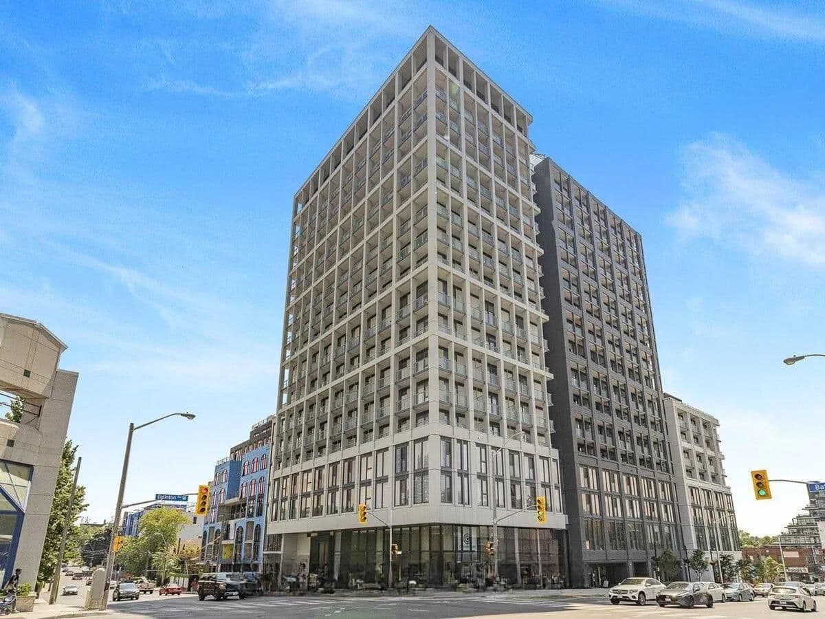 2020 Bathurst Street 735, Toronto C03, ON M5P 0A6