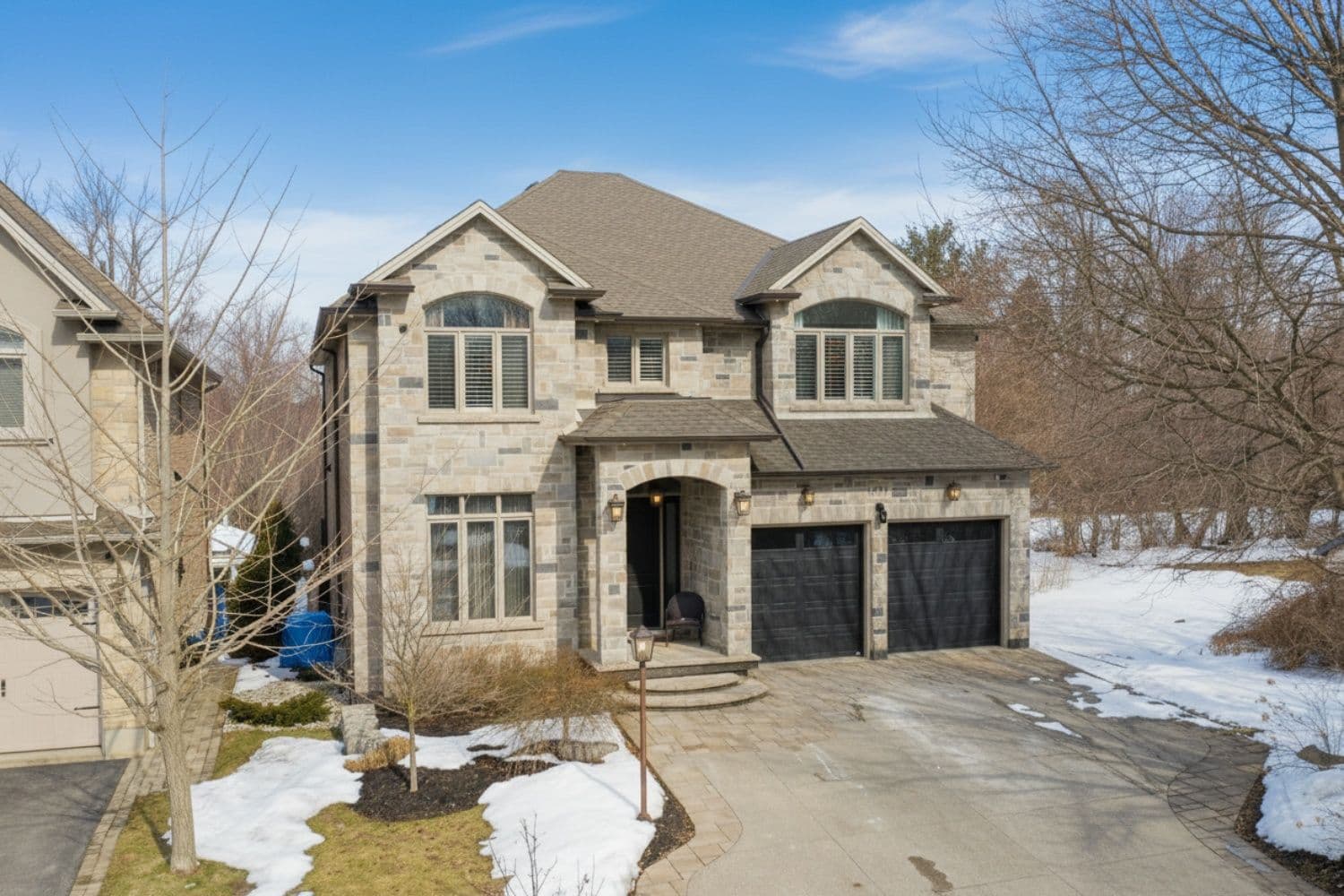 211 Tollgate Drive, Hamilton, ON L9G 5C8