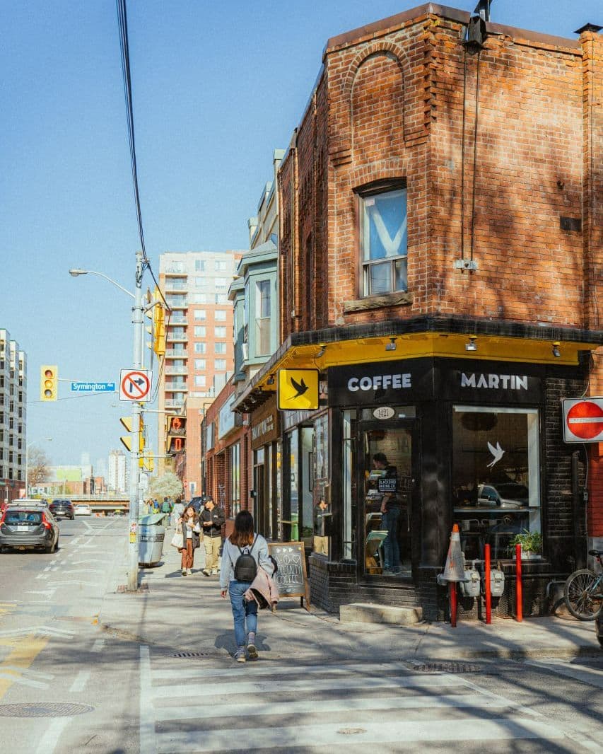 1421 Bloor Street W, Toronto C01, ON M6P 3L4