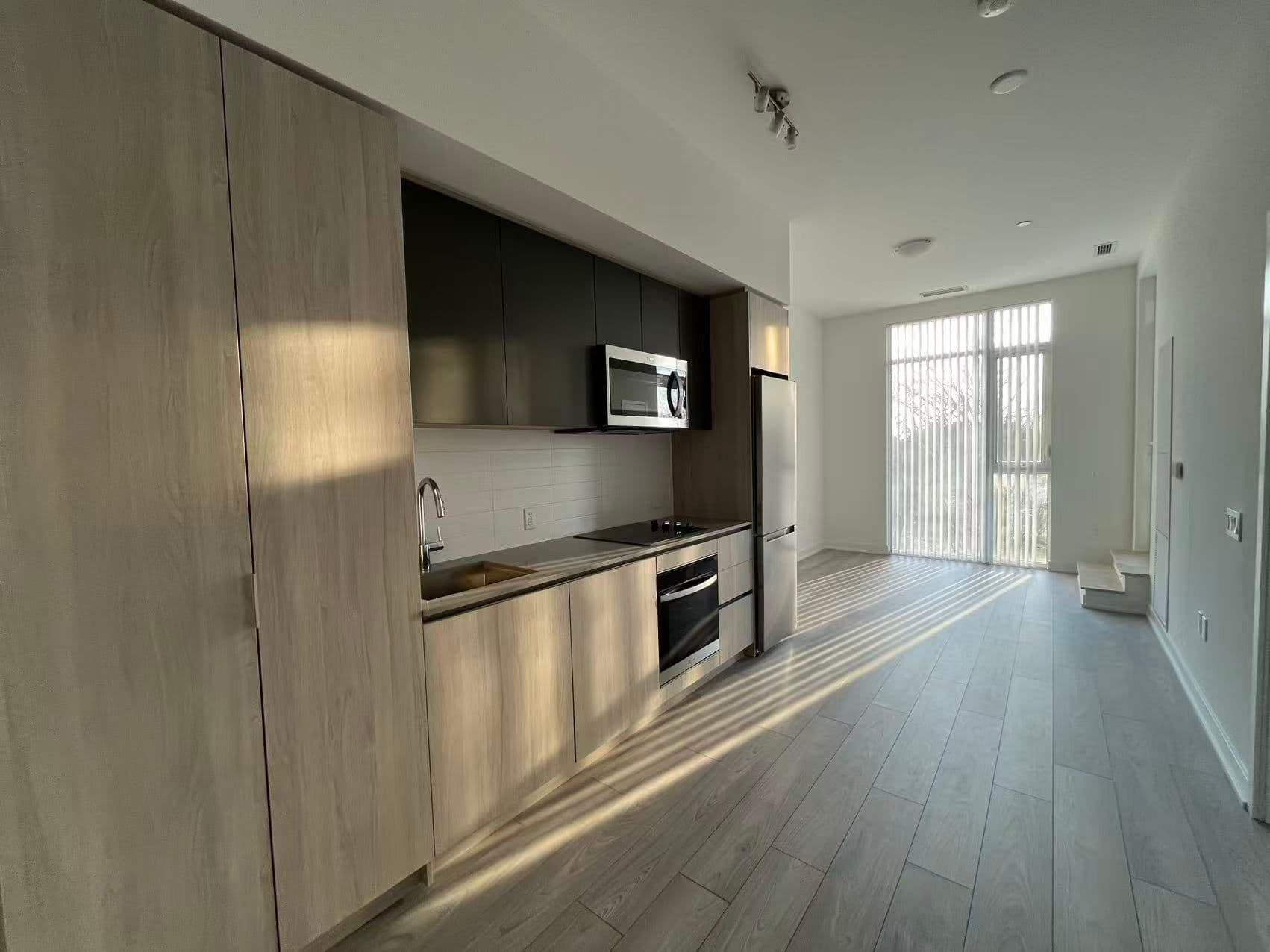 5858 Yonge Street 225, Toronto C07, ON M2M 0C6