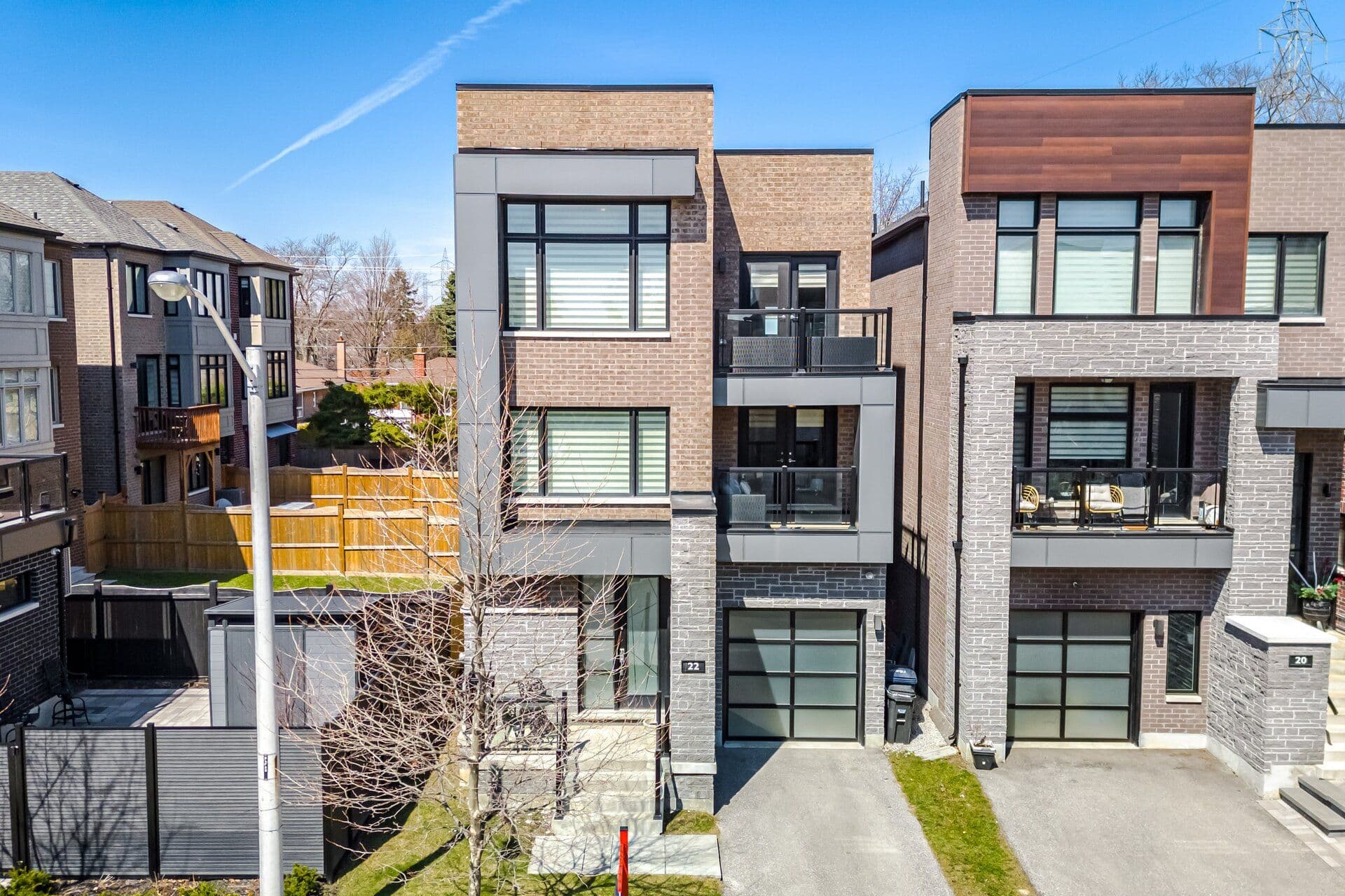 22 Kipling Grove Court, Toronto W08, ON M9B 0C6