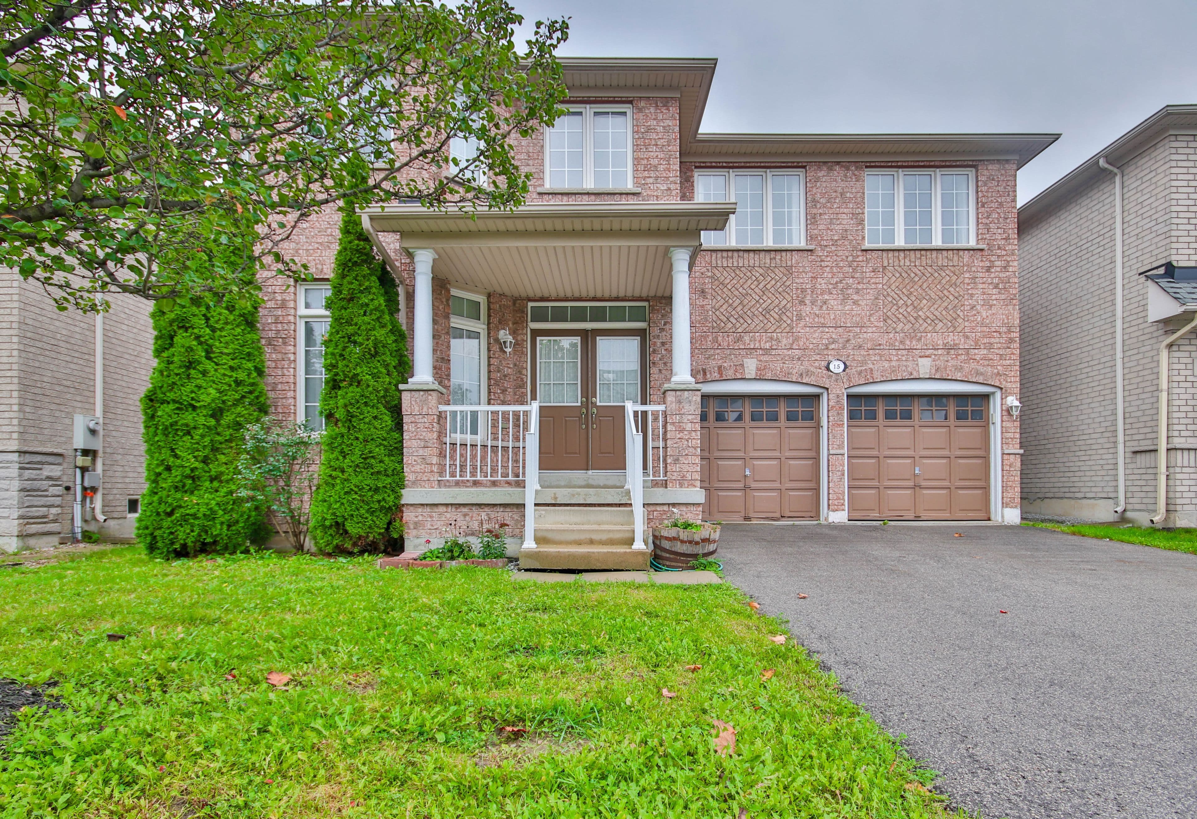 15 Briarglen Road, Markham, ON L6C 2K5