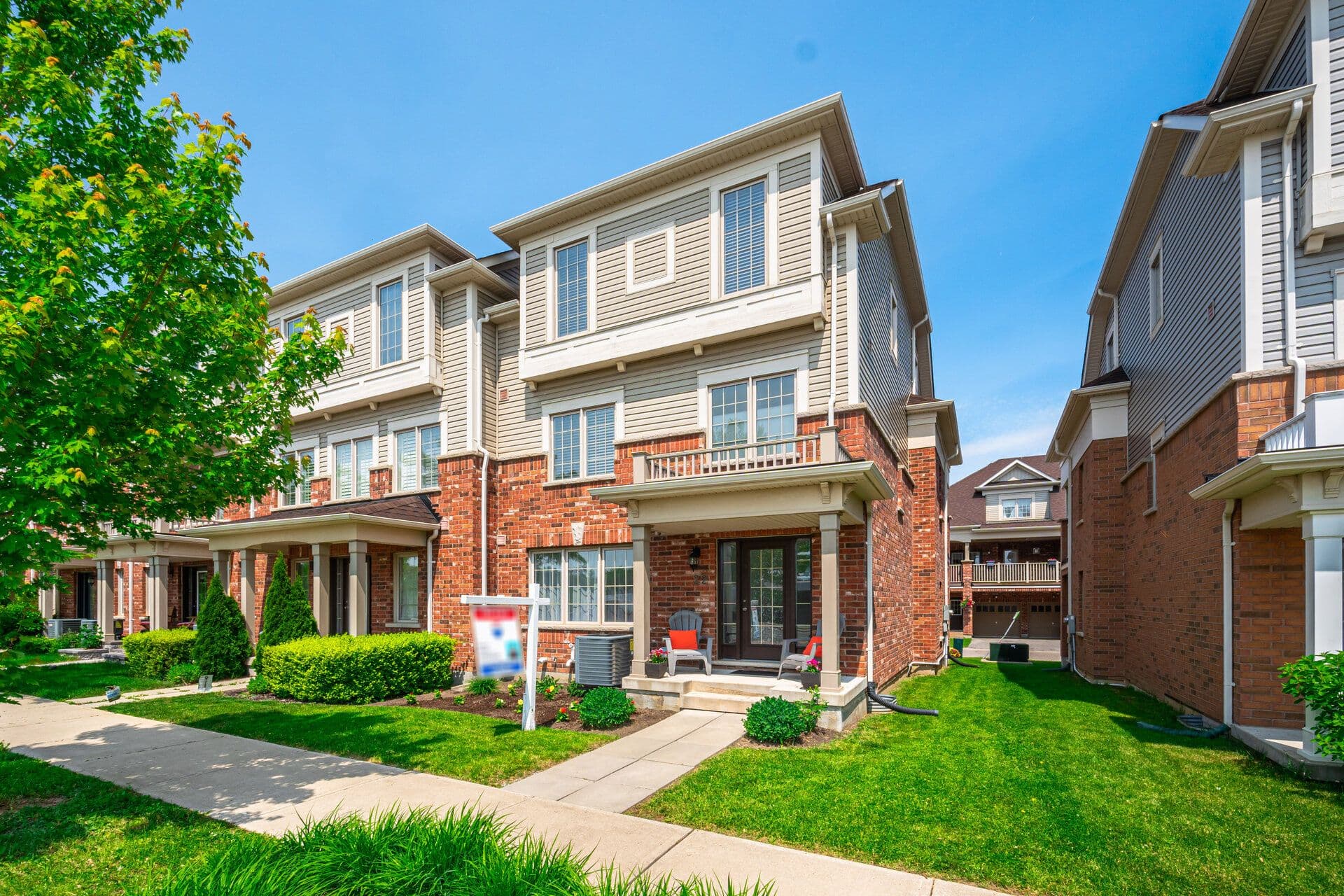 22 McDevitt Lane, Caledon, ON L7C 3S2