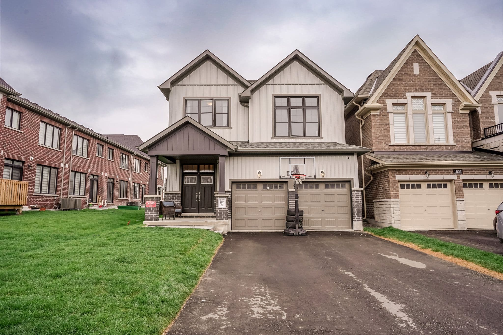 1057 Suddard Avenue, Oshawa, ON L1L 0V5