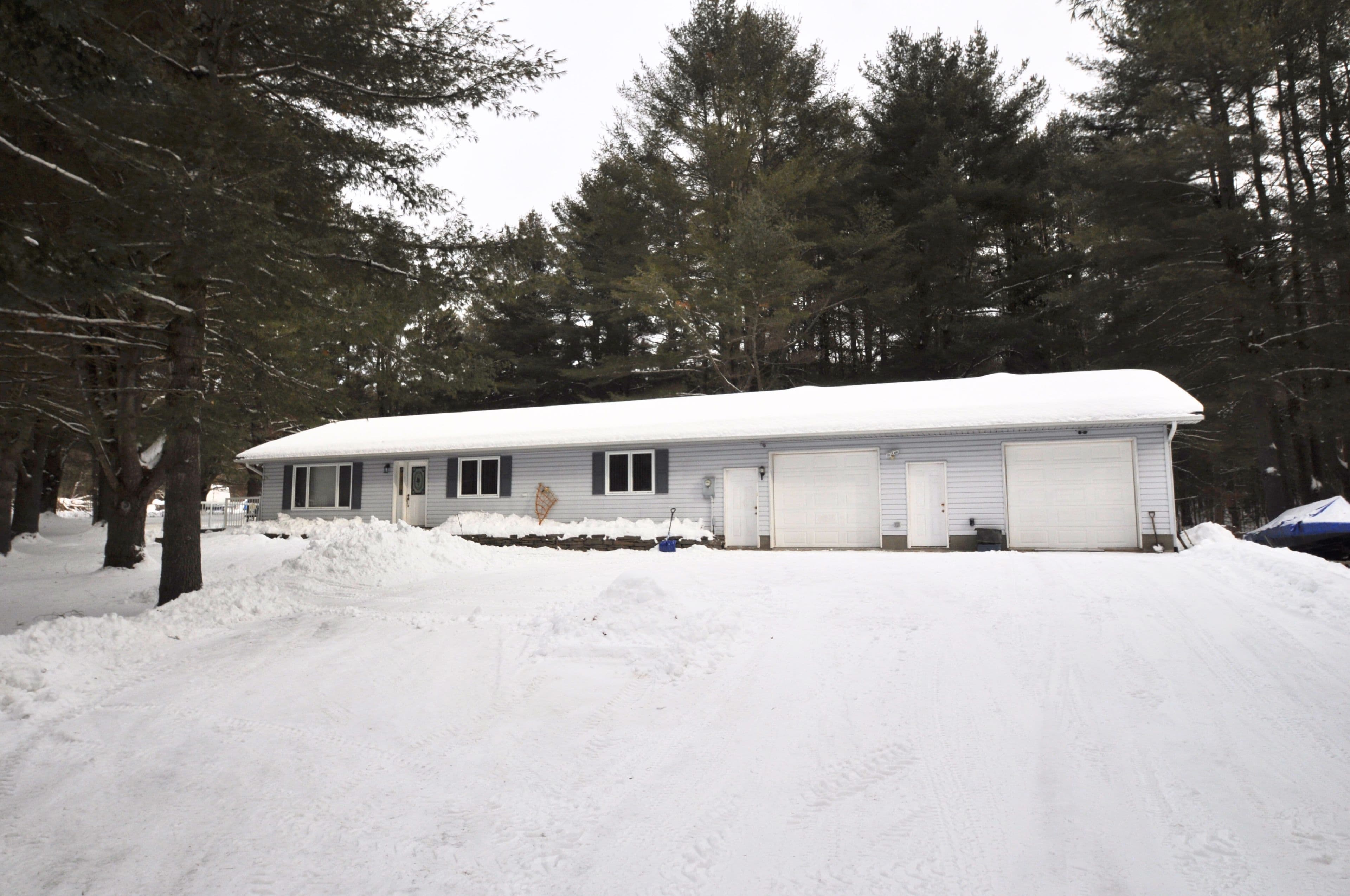 1033 Old Highway Road, Lake of Bays, ON P0A 1H0