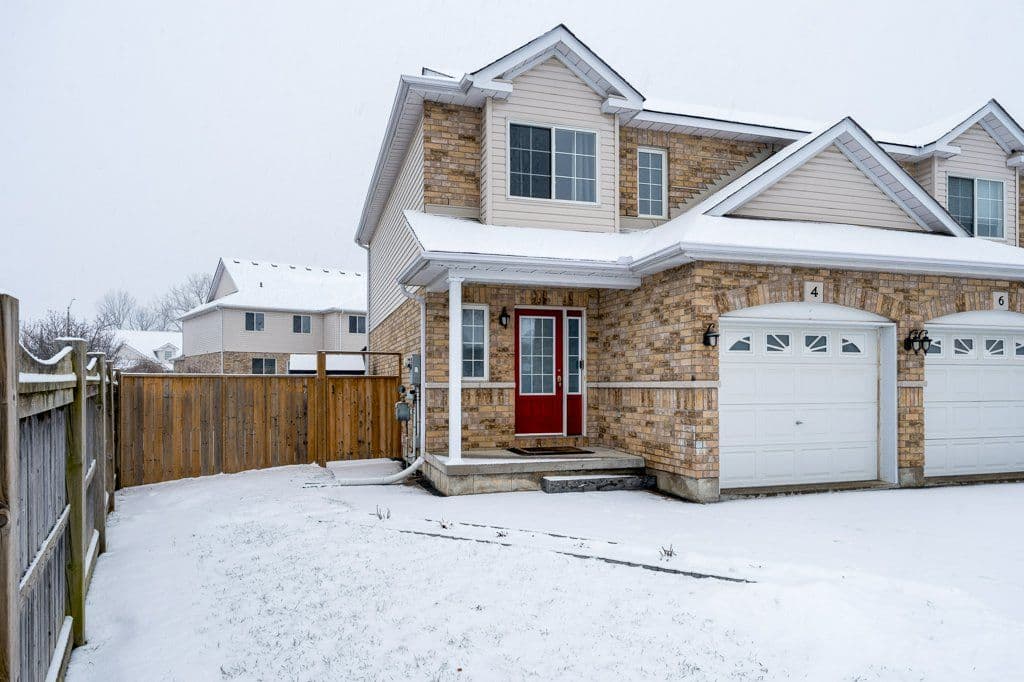 4 Ava Court, Belleville, ON K8P 0B2