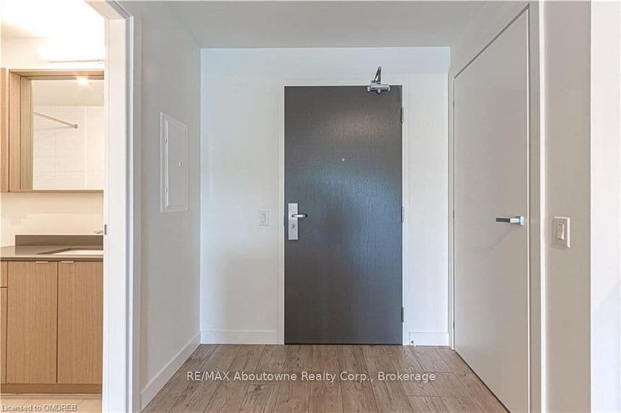 133 Bronte Road B0201, Oakville, ON L6L 3C1