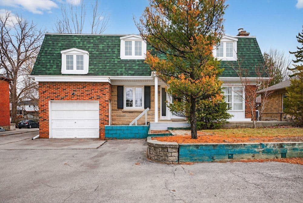 727 Brant Street, Burlington, ON L7R 2H6