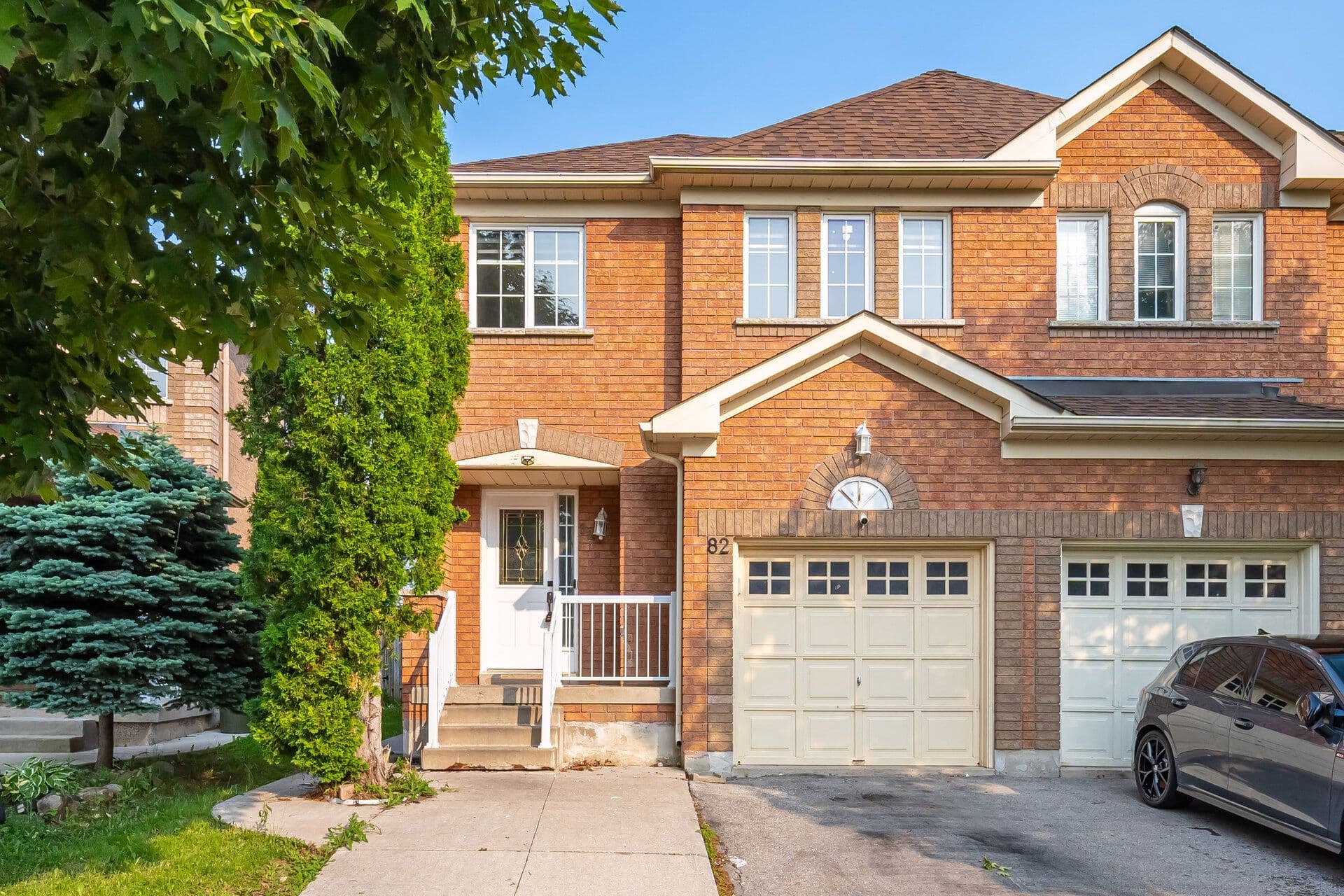 82 Twin Pines Crescent, Brampton, ON L7A 1M8