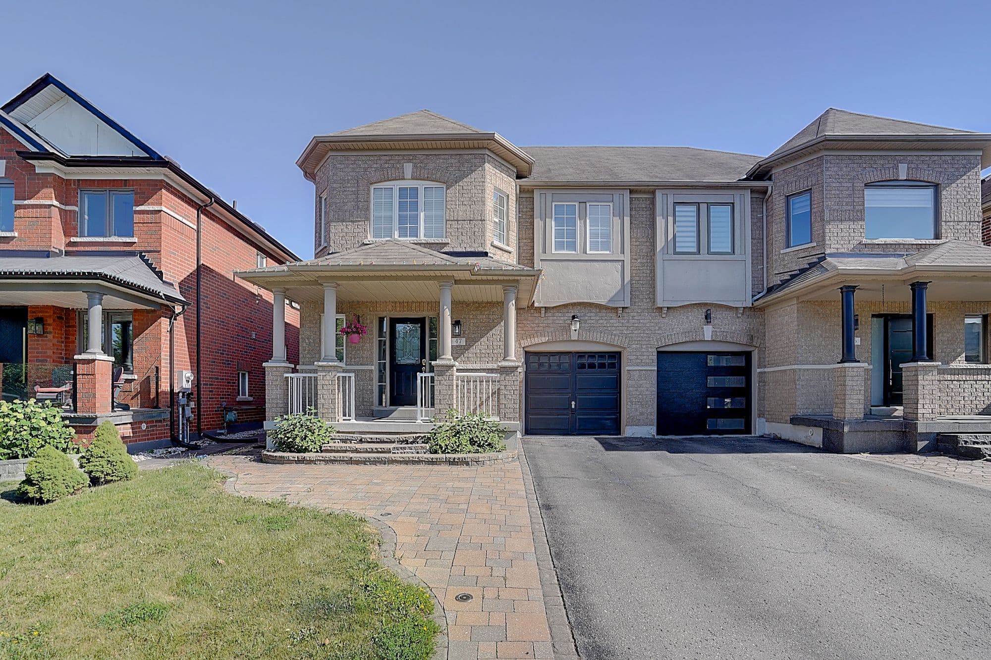 47 Wallwark Street, Aurora, ON L4G 0J2