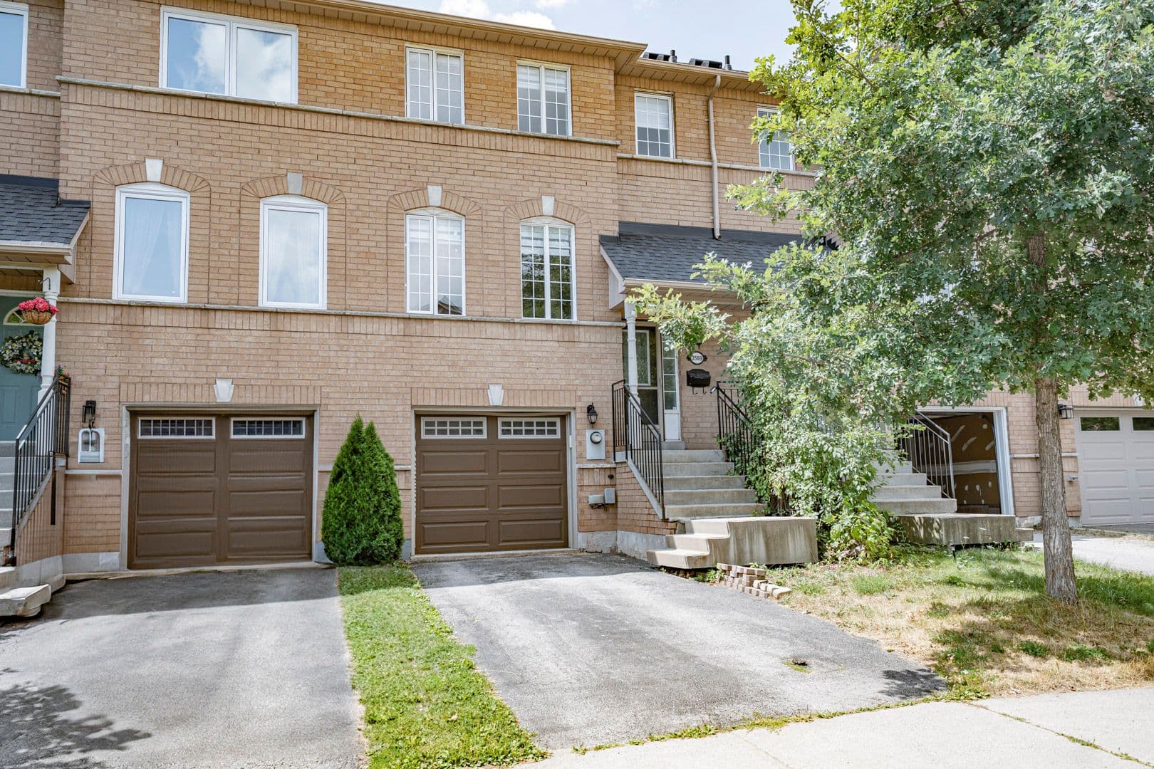 2569 Gill Crescent, Oakville, ON L6H 6P3