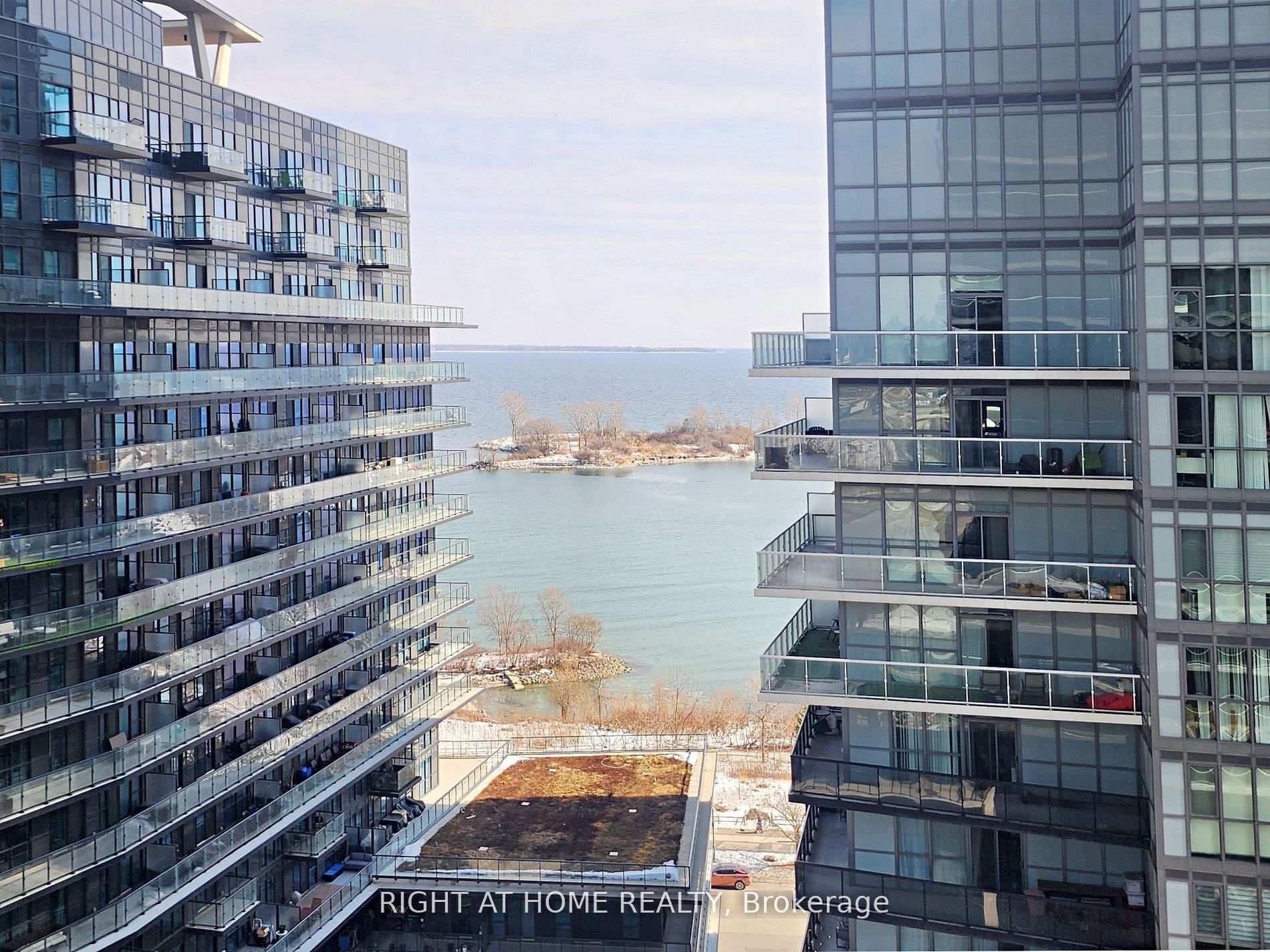 56 Annie Craig Drive 1402, Toronto W06, ON M8V 0C8