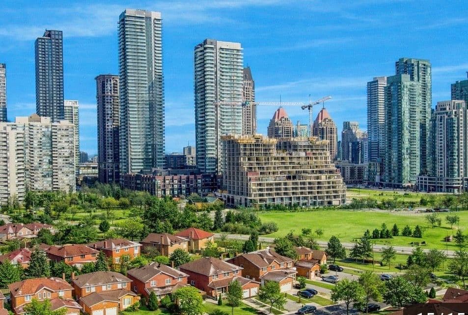 4130 Parkside Village Drive 36, Mississauga, ON L5B 0L7