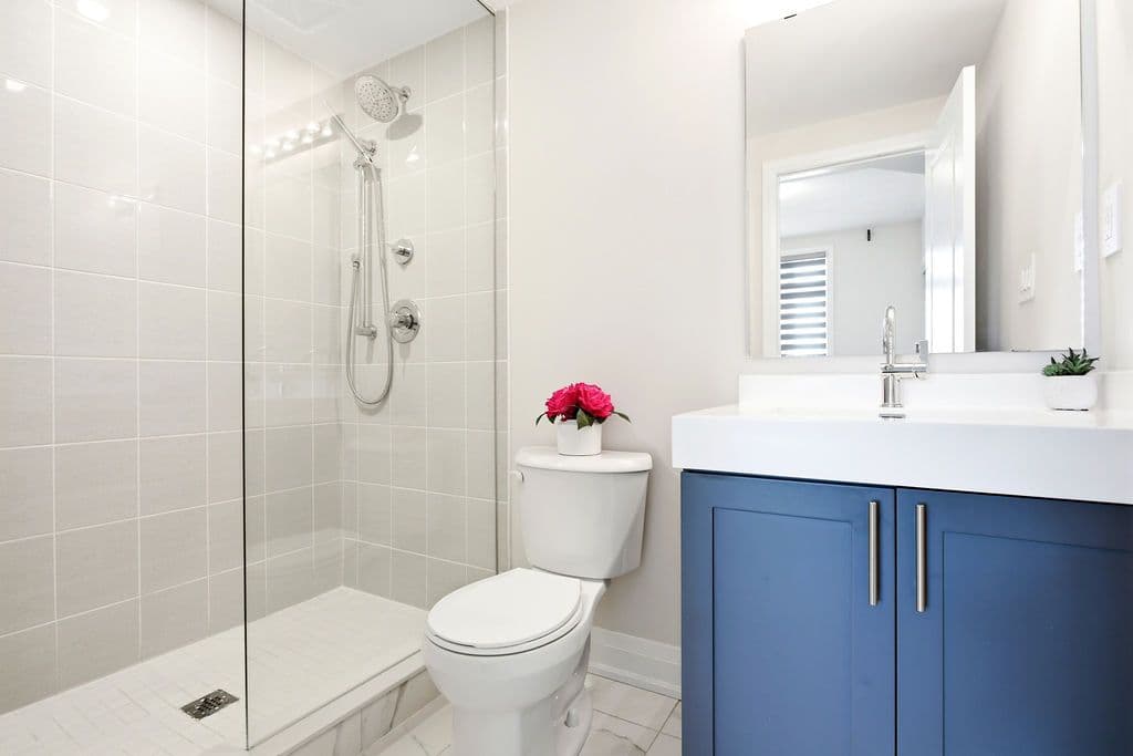 228 Vellwood Common, Oakville, ON L6L 0E8