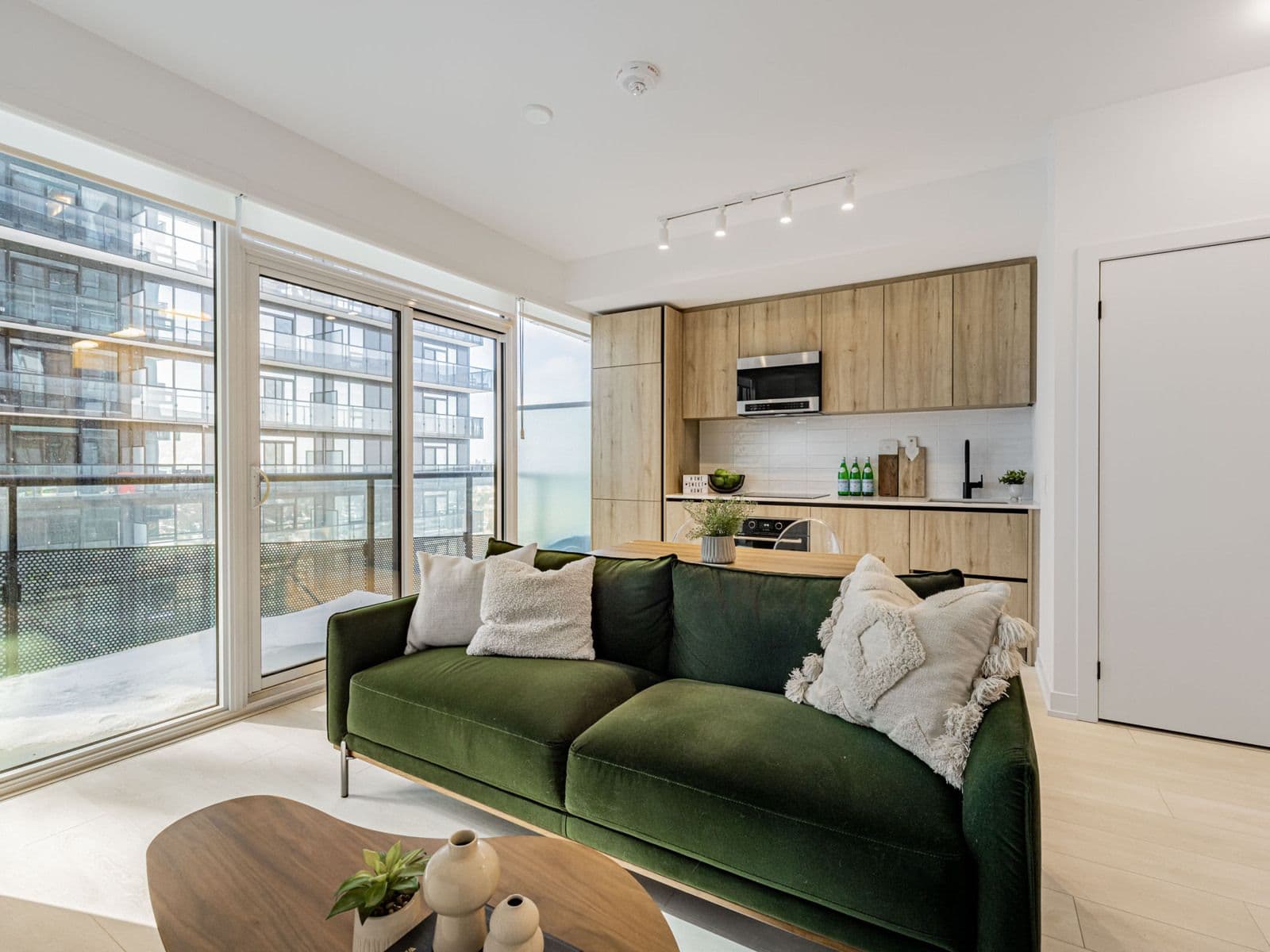 127 Broadway Avenue 2307, Toronto C10, ON M4P 1V4