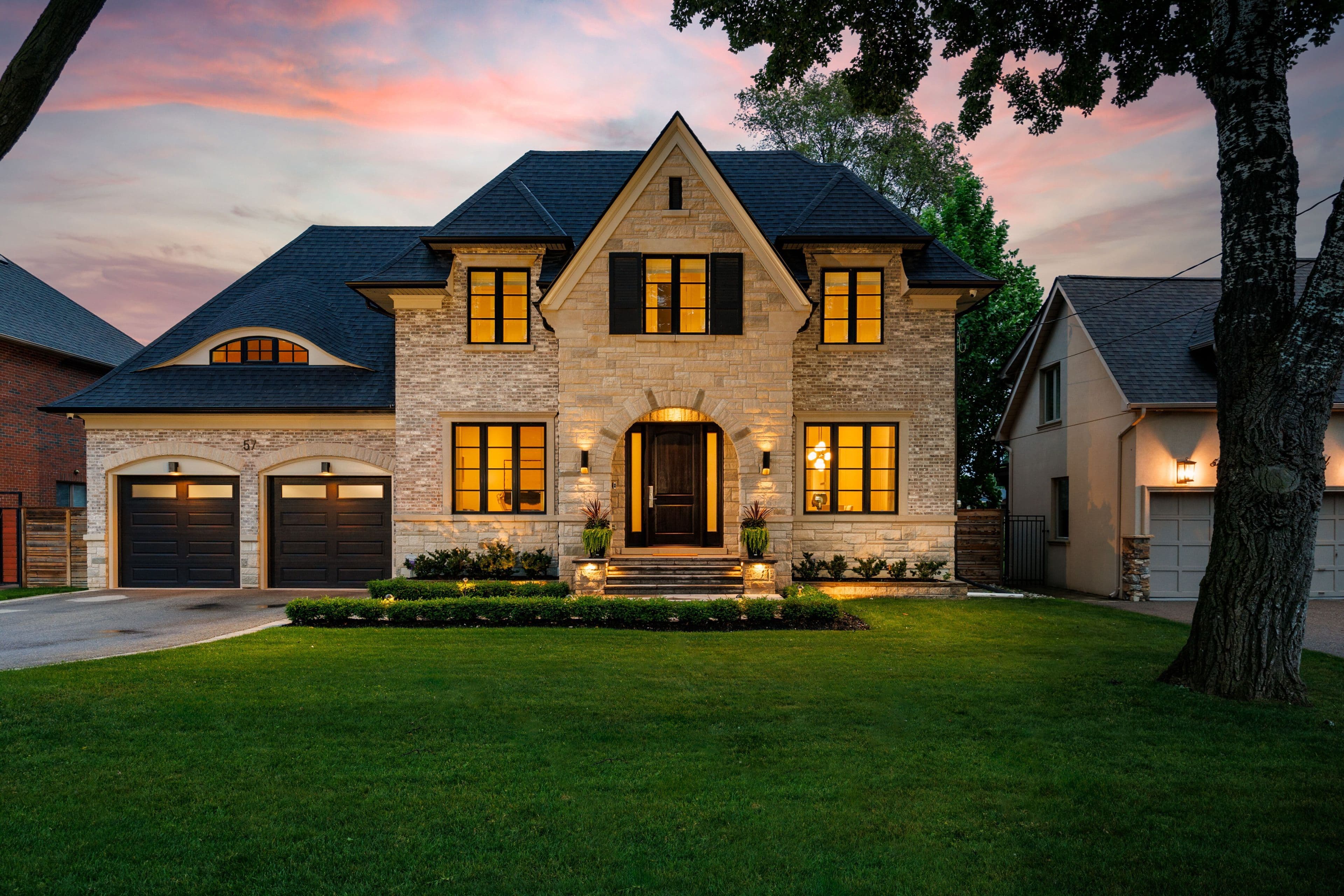 57 Meadowbank Road, Toronto W08, ON M9B 5C7