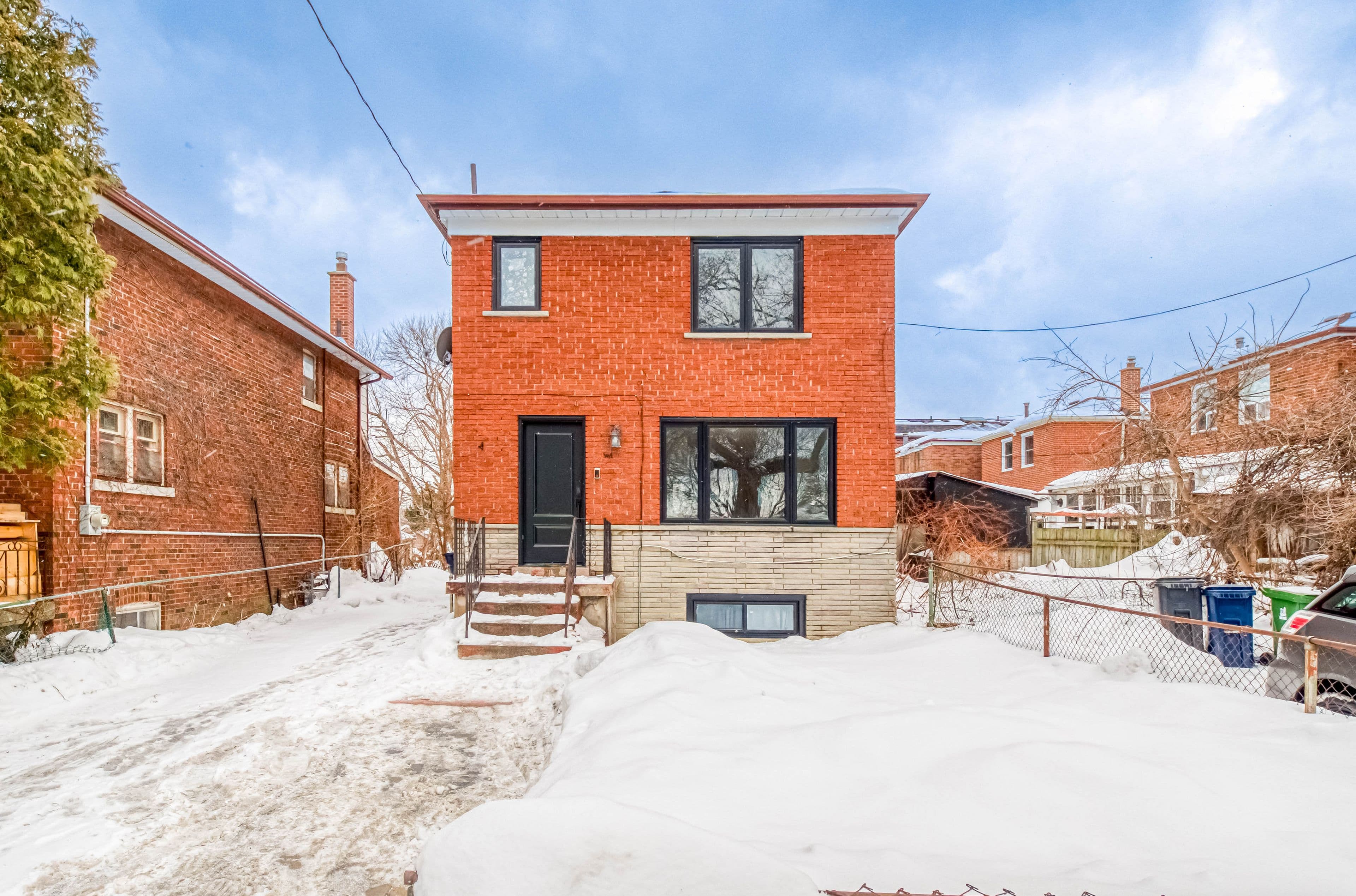 194 Kennedy Road, Toronto E06, ON M1N 3P3