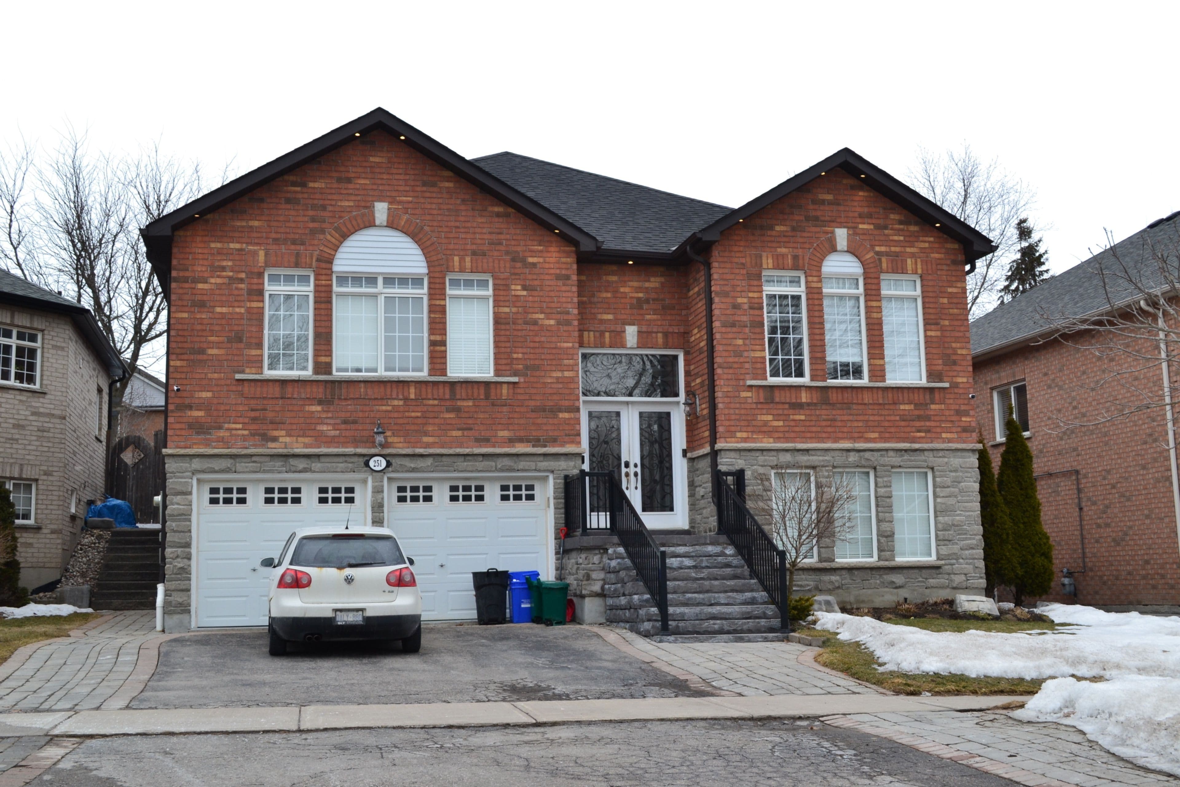 251 Deerglen Terrace BSMT, Aurora, ON L4G 6Y6