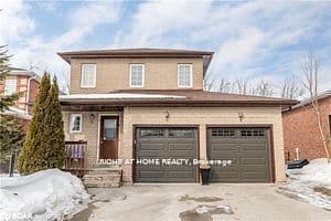 146 CHELTENHAM Road Main, Barrie, ON L4M 6S6