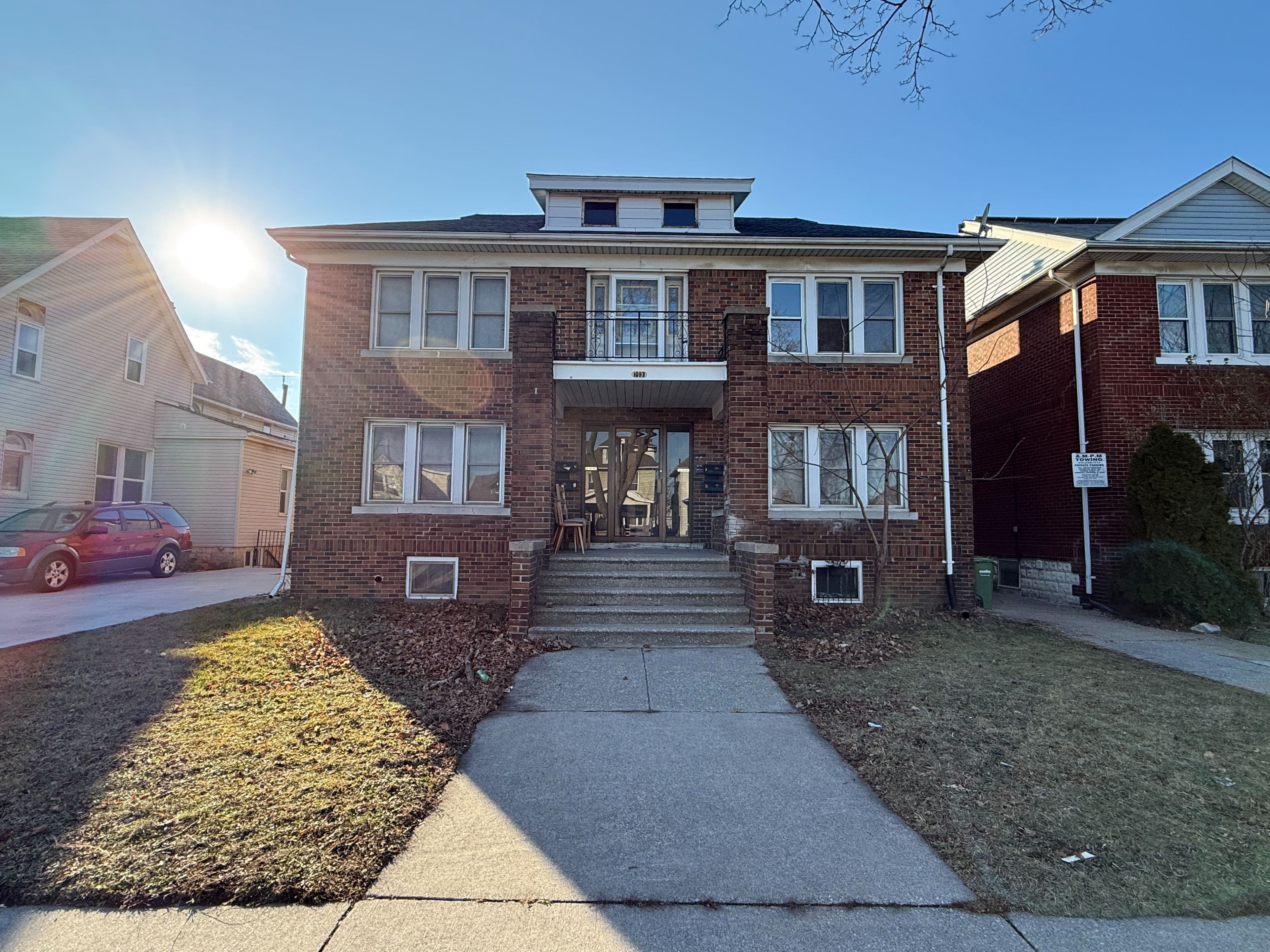 1093 Howard Avenue 4, Windsor, ON N9A 1S6