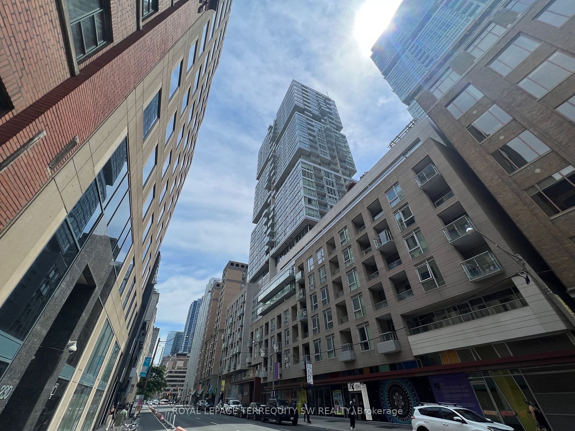 199 Richmond Street W 2202, Toronto C01, ON M5V 0H4