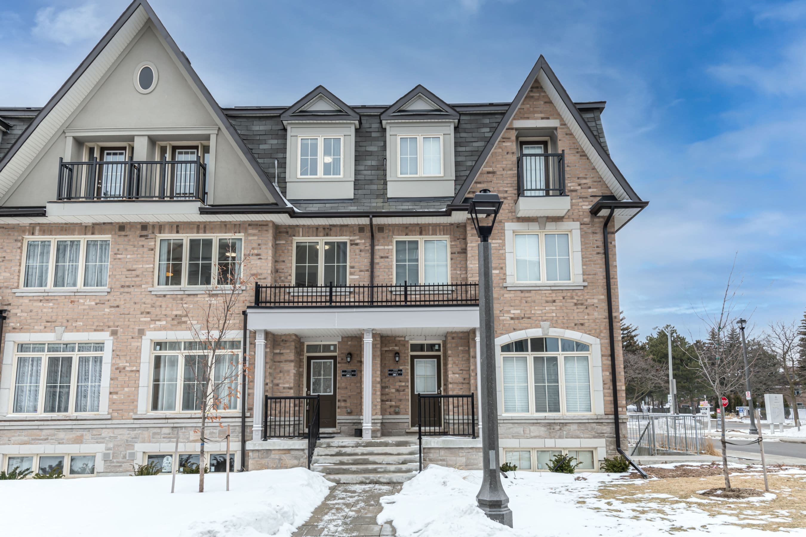 1255 Bridletowne Circle 2, Toronto E05, ON M1W 0A5