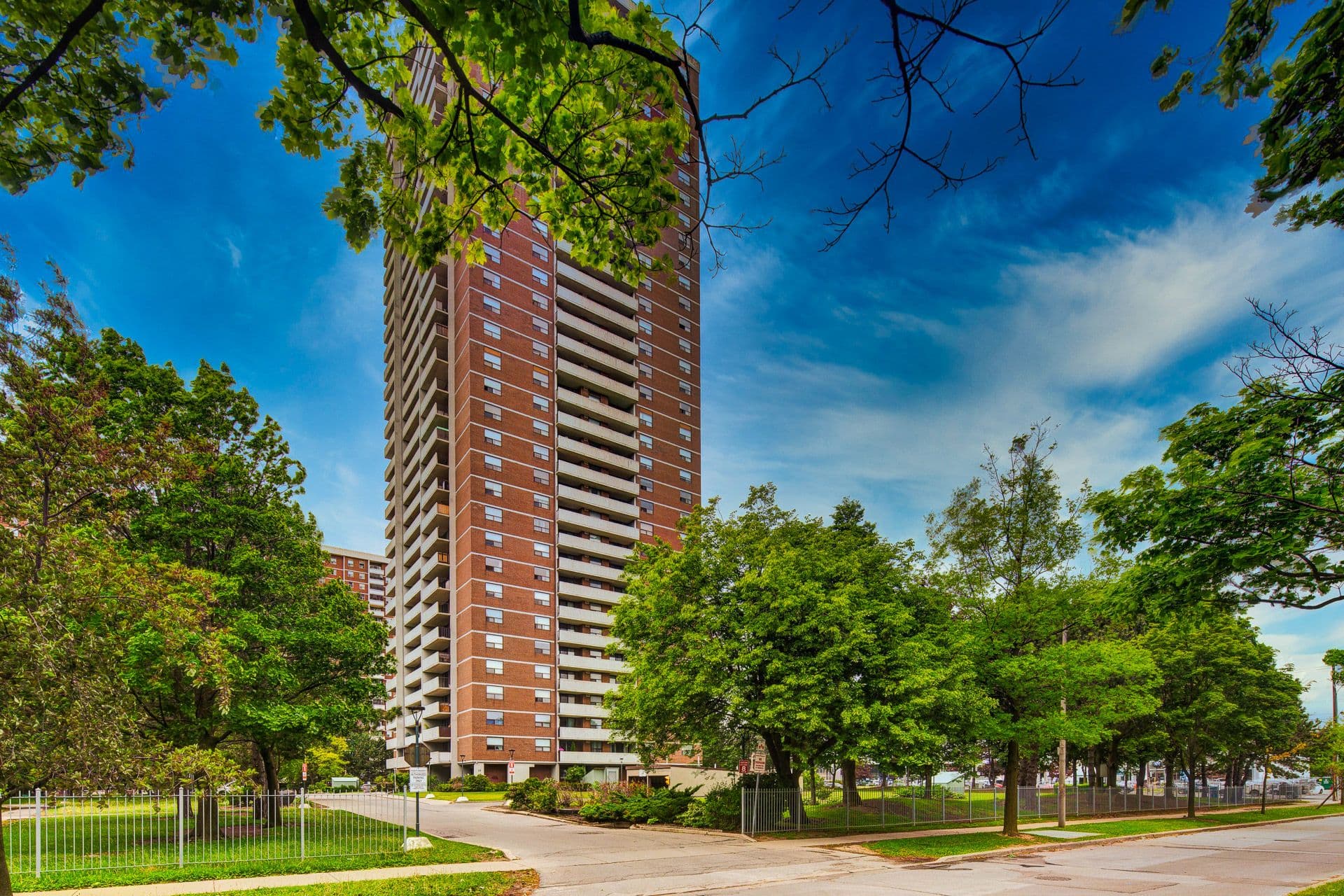 10 Tangreen Crescent 608, Toronto C07, ON M2M 4B9