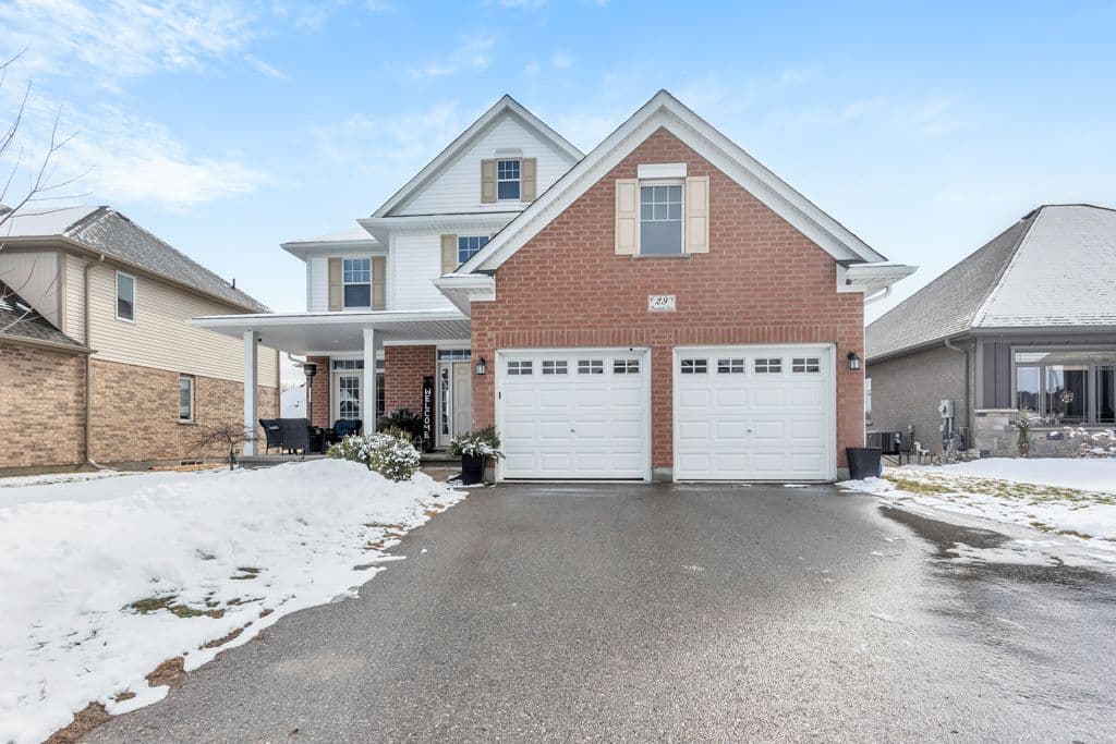 29 Brookside Lane, Tillsonburg, ON N4G 0A1