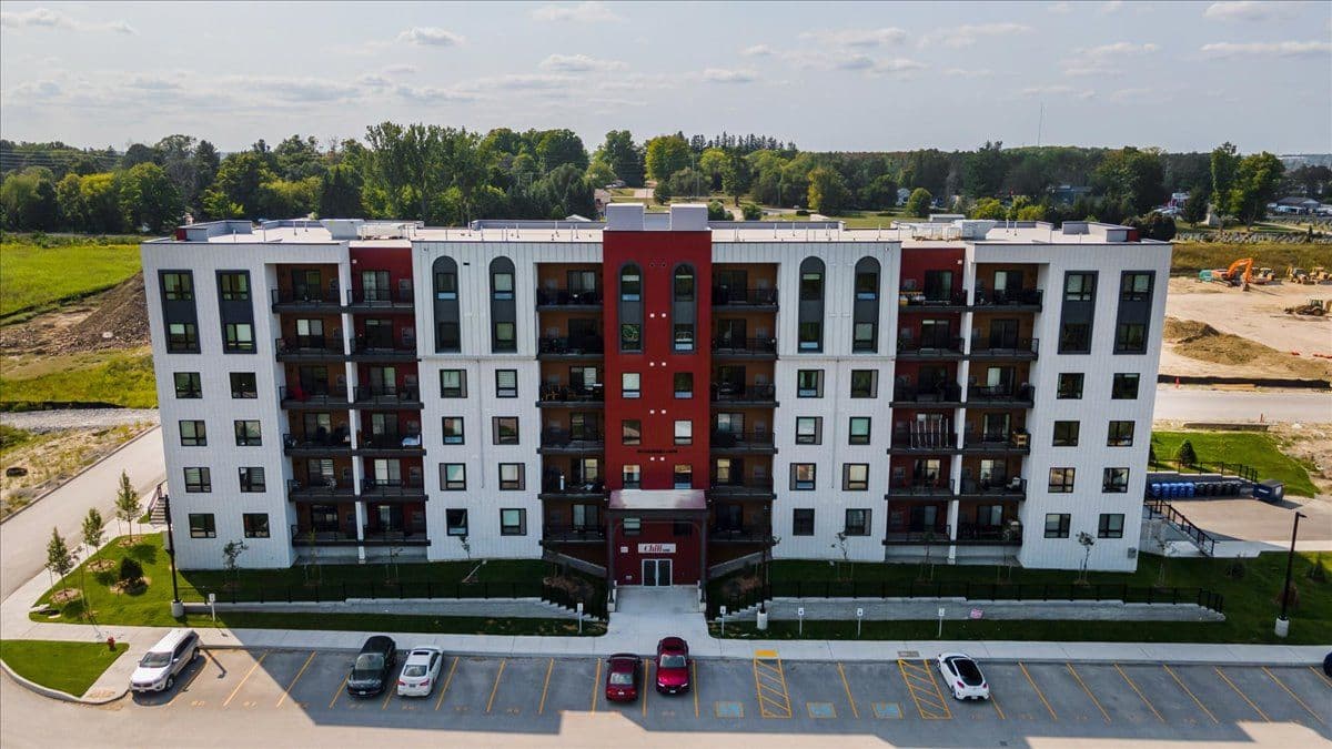 10 Culinary Lane 106, Barrie, ON L9J 0K2