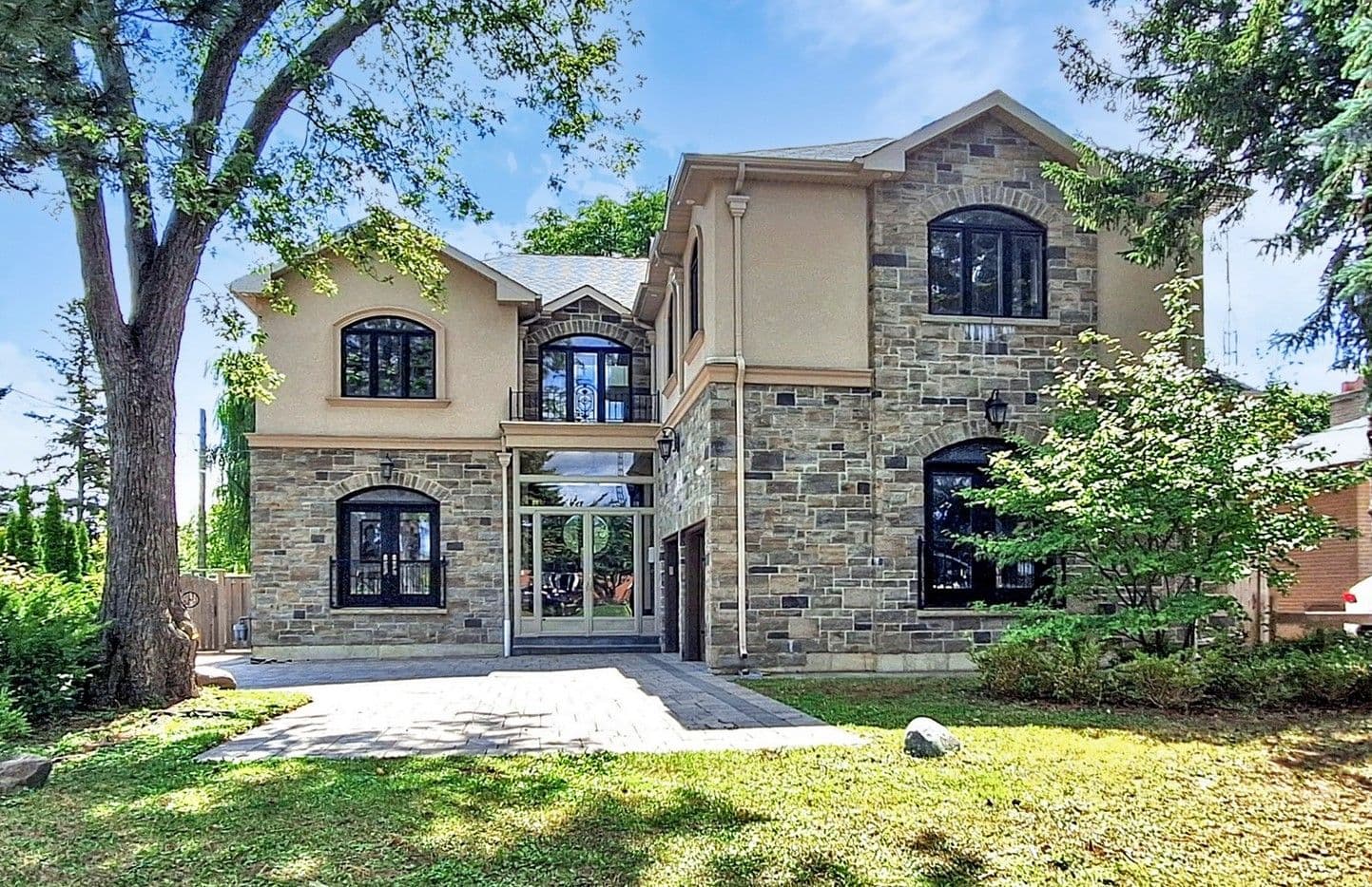 11 Abercorn Road, Markham, ON L3P 1V5