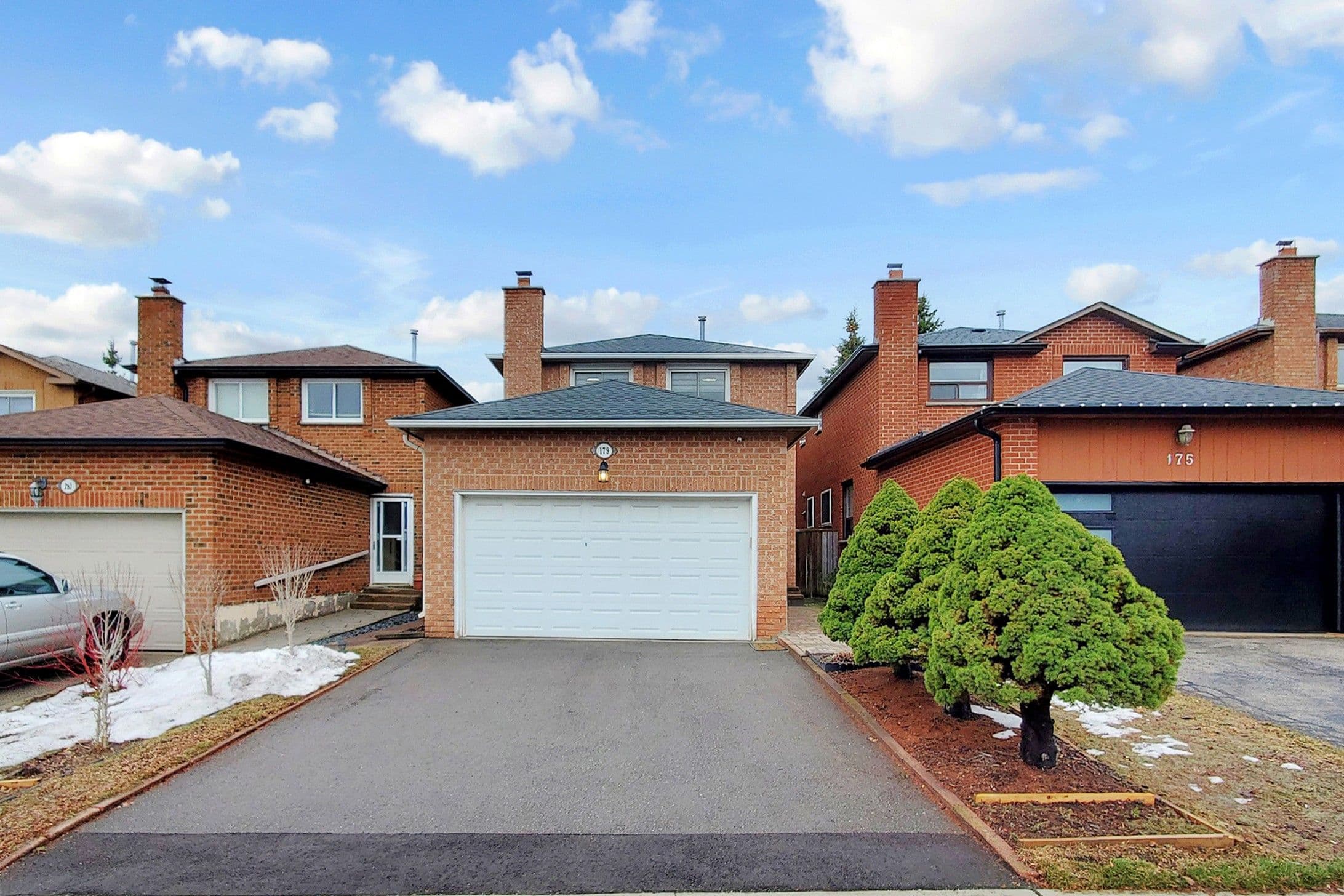 179 Campbell Avenue, Vaughan, ON L4J 5A8