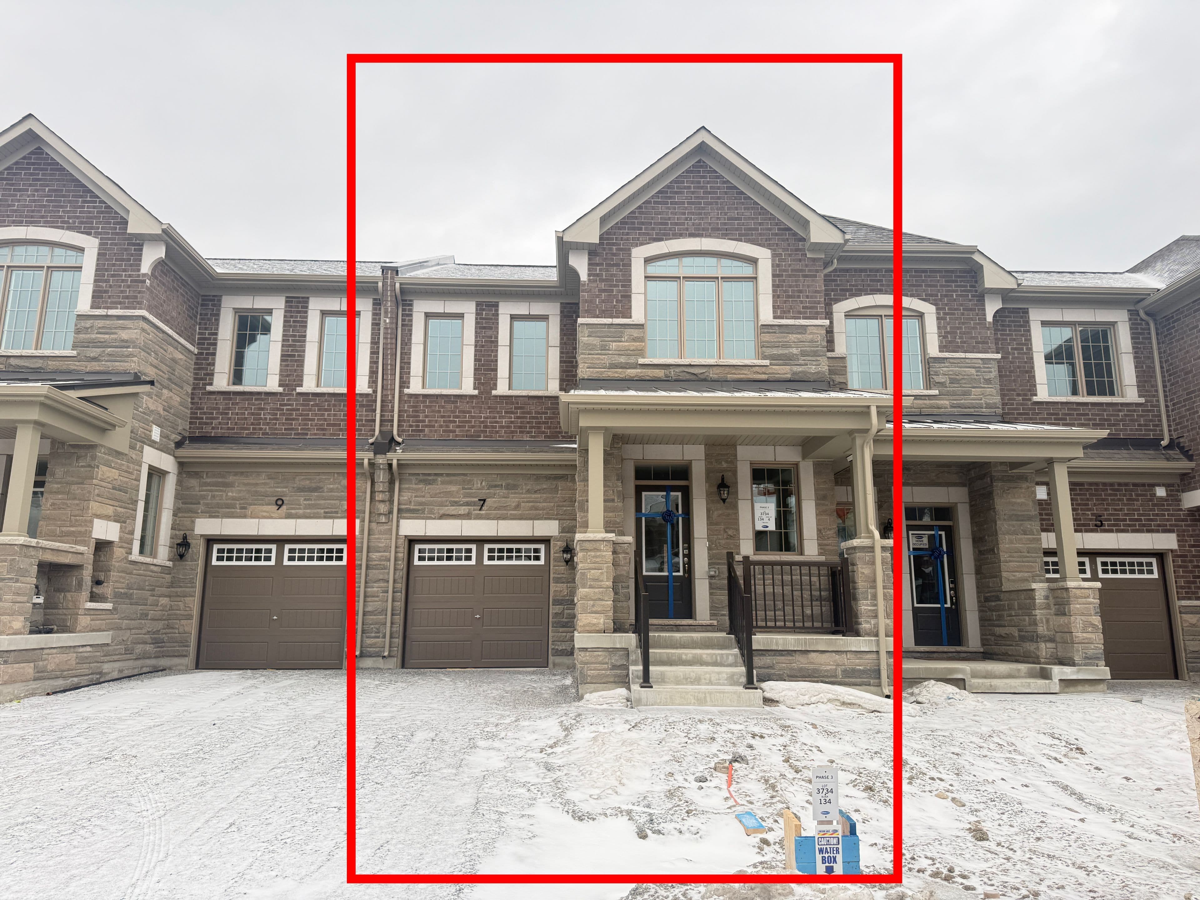 7 Moss Drive, Markham, ON L6C 3S8