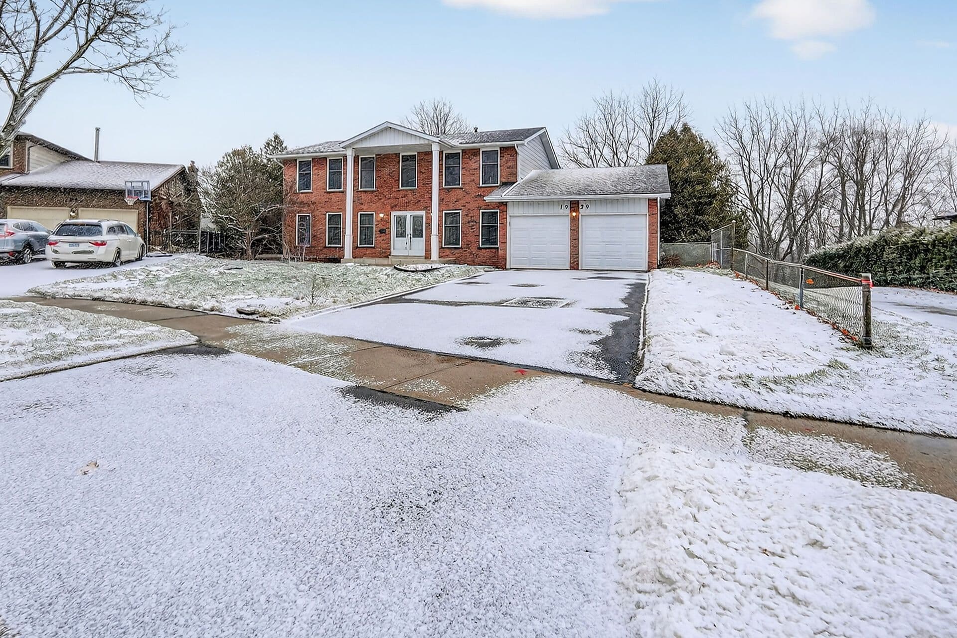 1929 Fieldgate Drive, Burlington, ON L7P 3H4