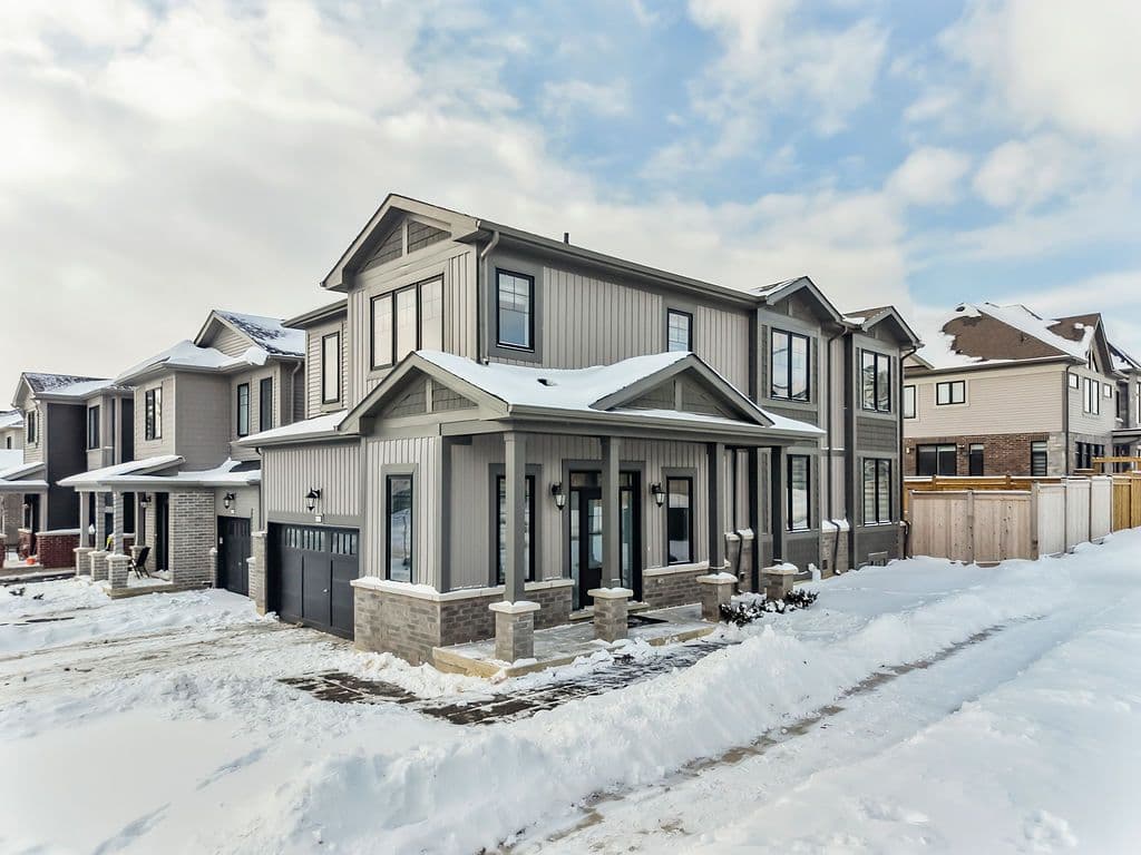 175 BLACKBIRD Way, Hamilton, ON L0R 1W0