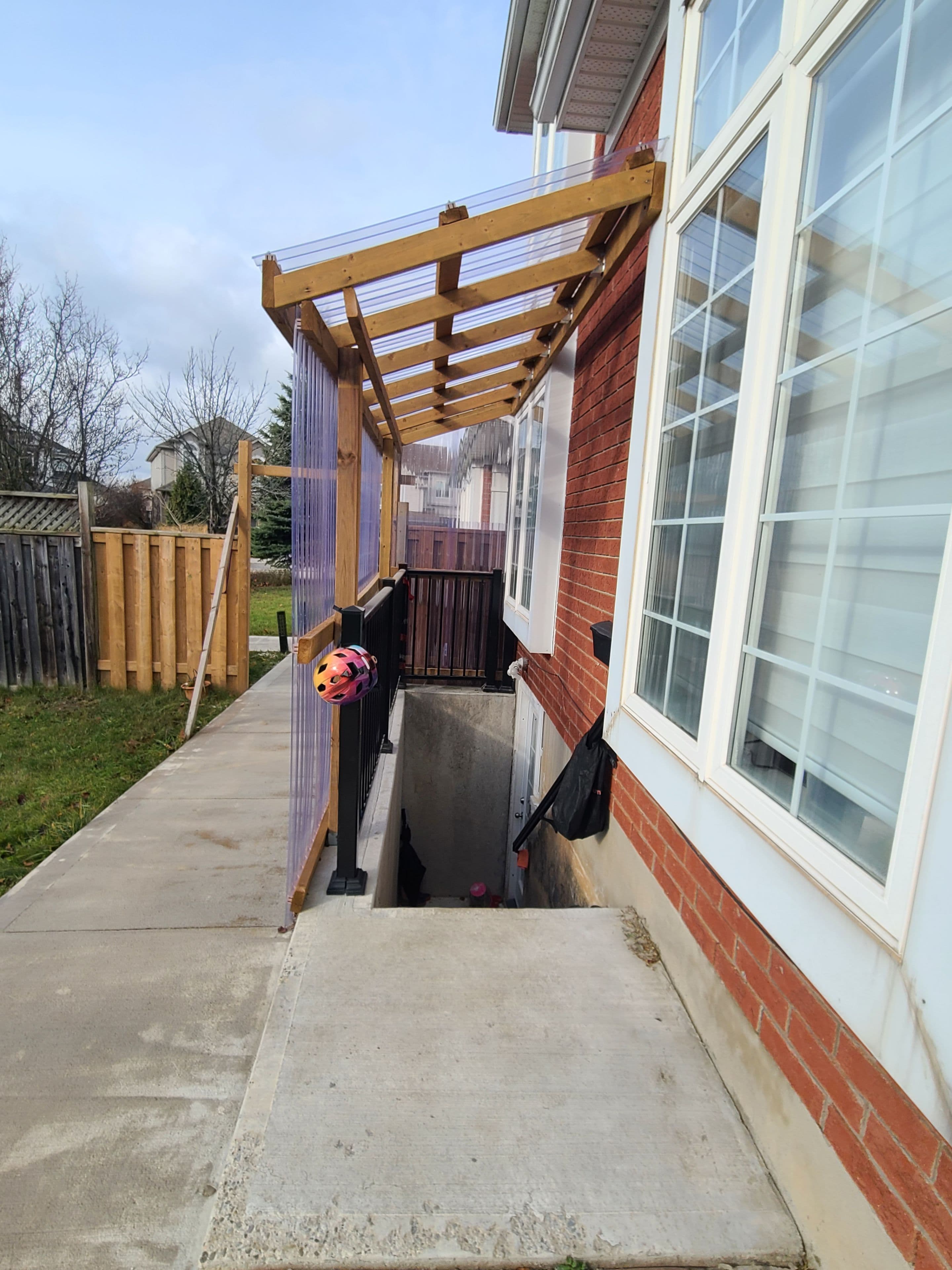 12 Peer Drive BSMNT, Guelph, ON N1C 1G9