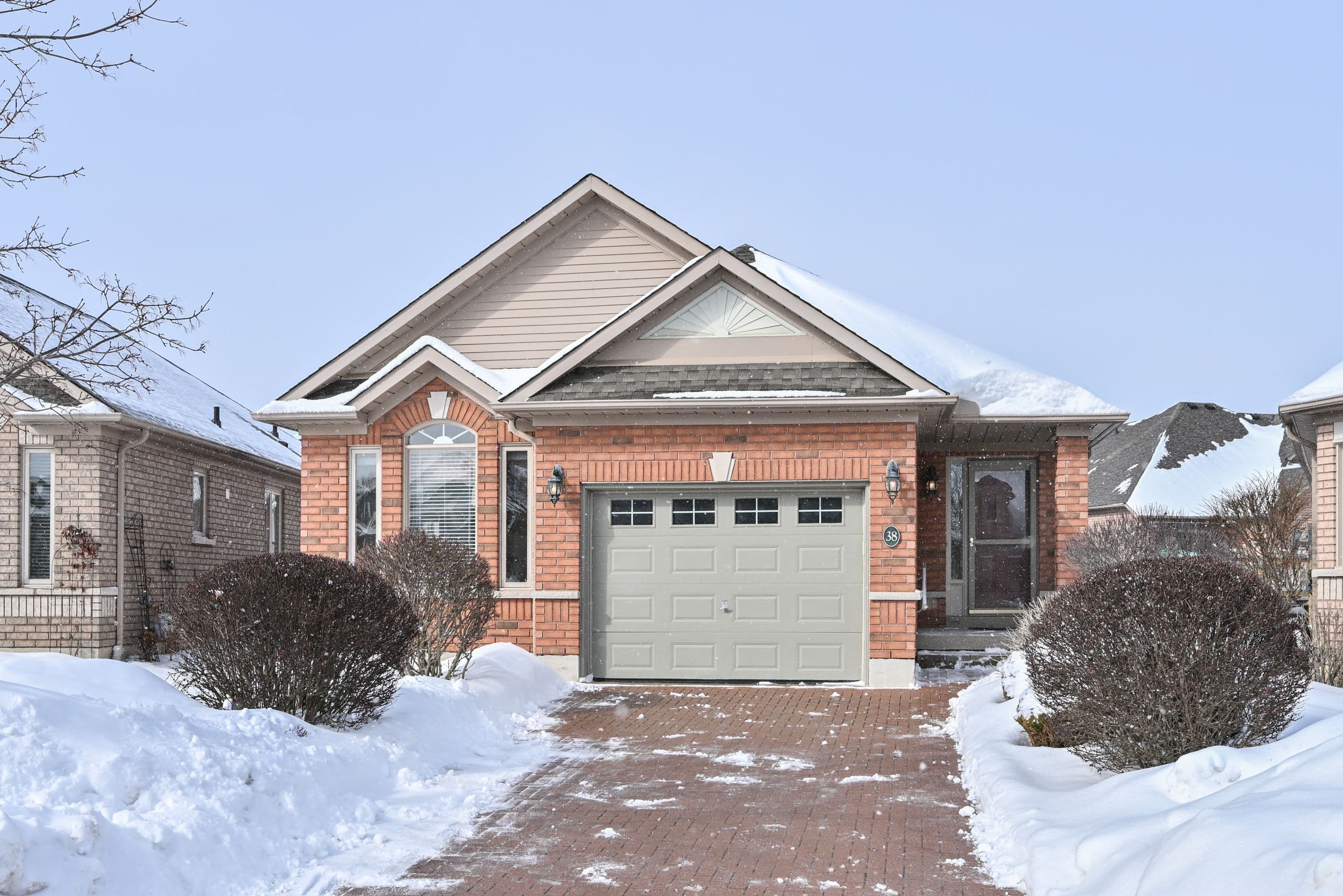 38 Bella Vista Trail, New Tecumseth, ON L9R 2C6