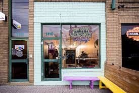 1110 Dundas Street W, Toronto C01, ON M6J 1X2