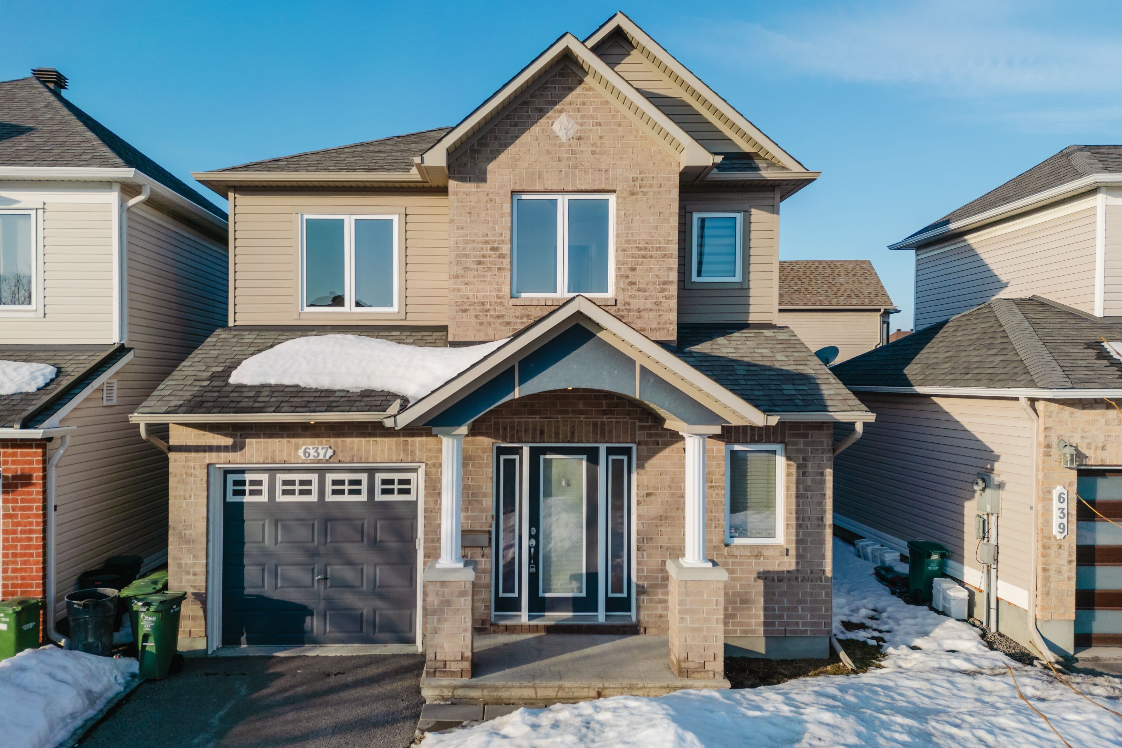 637 Clearbrook Drive, Barrhaven, ON K2J 5S1