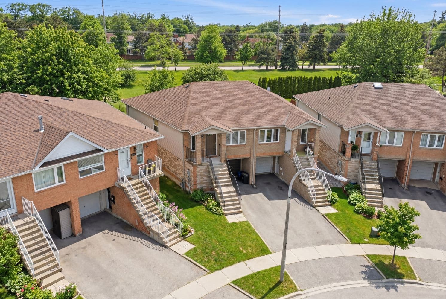 1500 Paddington Court, Burlington, ON L7M 1W7
