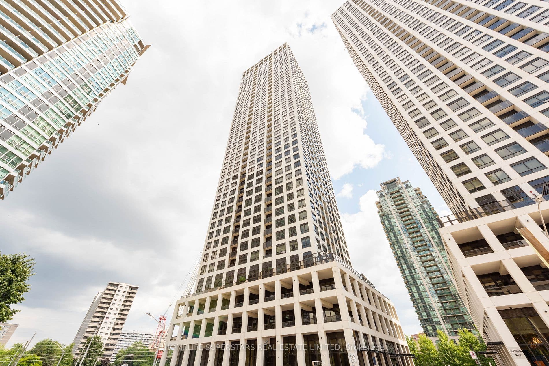 30 W Elm Drive W 2907, Mississauga, ON L5B 0N6