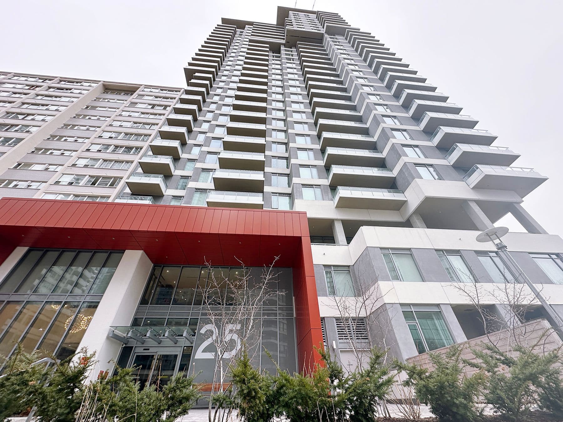 25 Holly Street 2403, Toronto C10, ON M4S 0E3